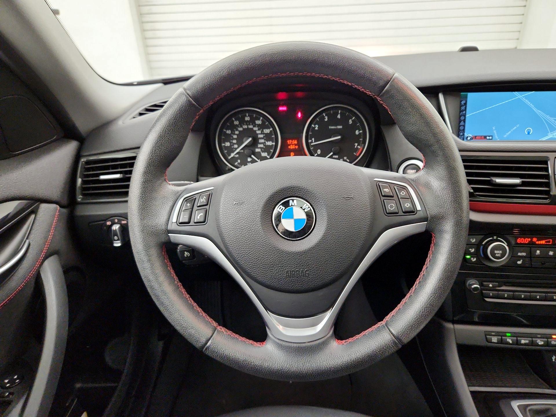 Thumbnail: 2015 BMW X1 - 10