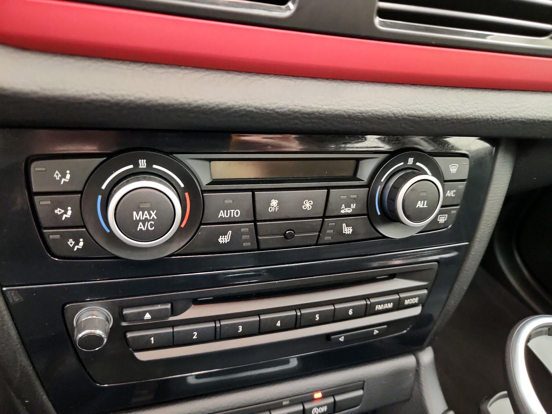 Thumbnail: 2015 BMW X1 - 17