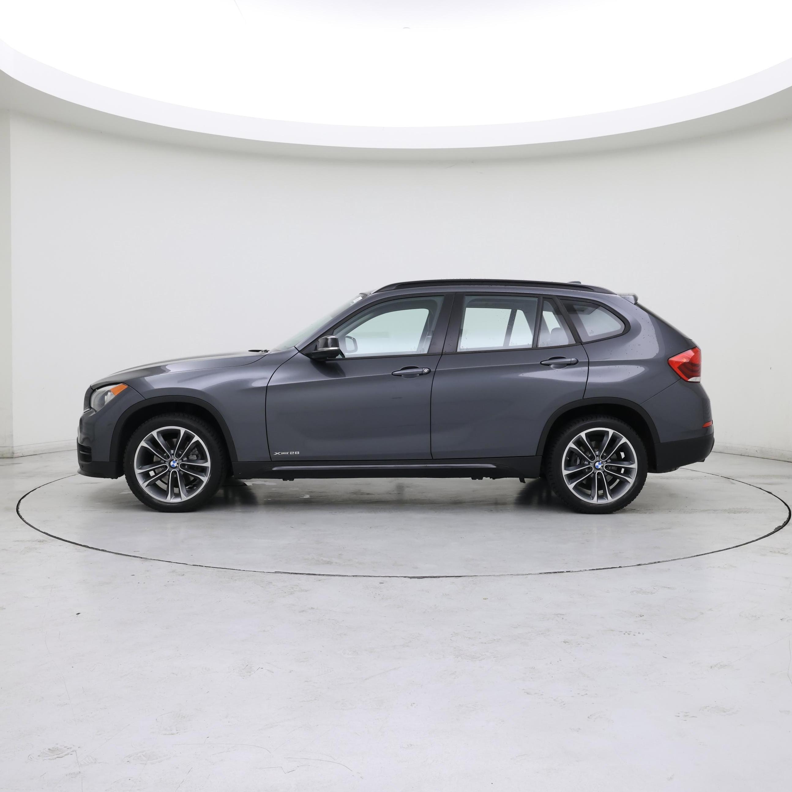 Thumbnail: 2015 BMW X1 - 3