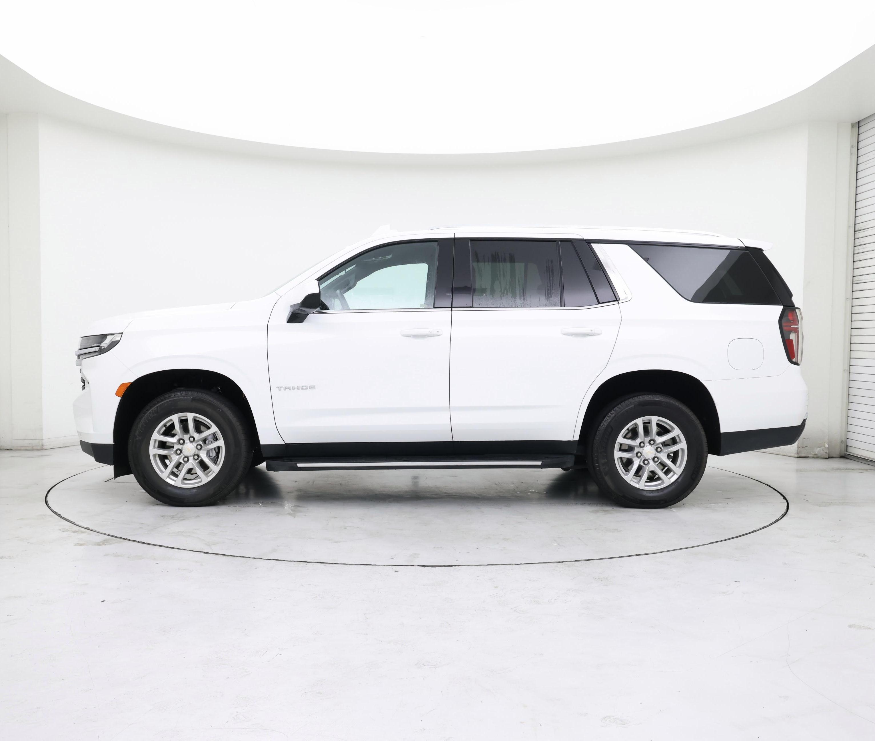 Thumbnail: 2023 Chevrolet Tahoe - 3