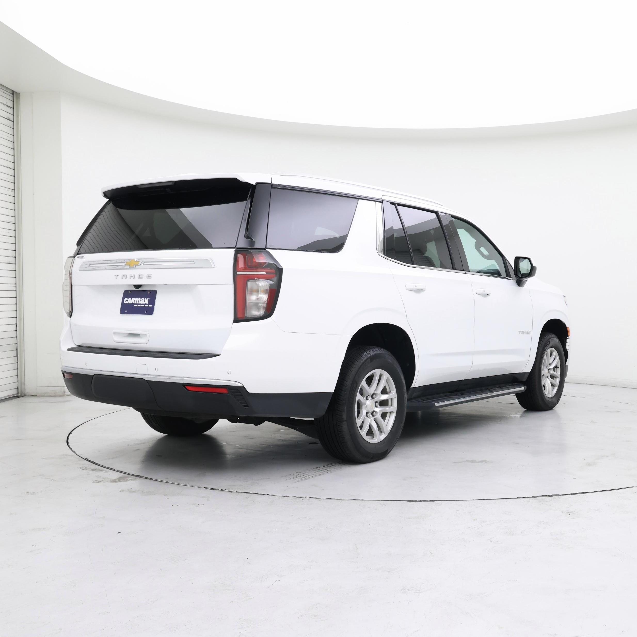 Thumbnail: 2023 Chevrolet Tahoe - 8