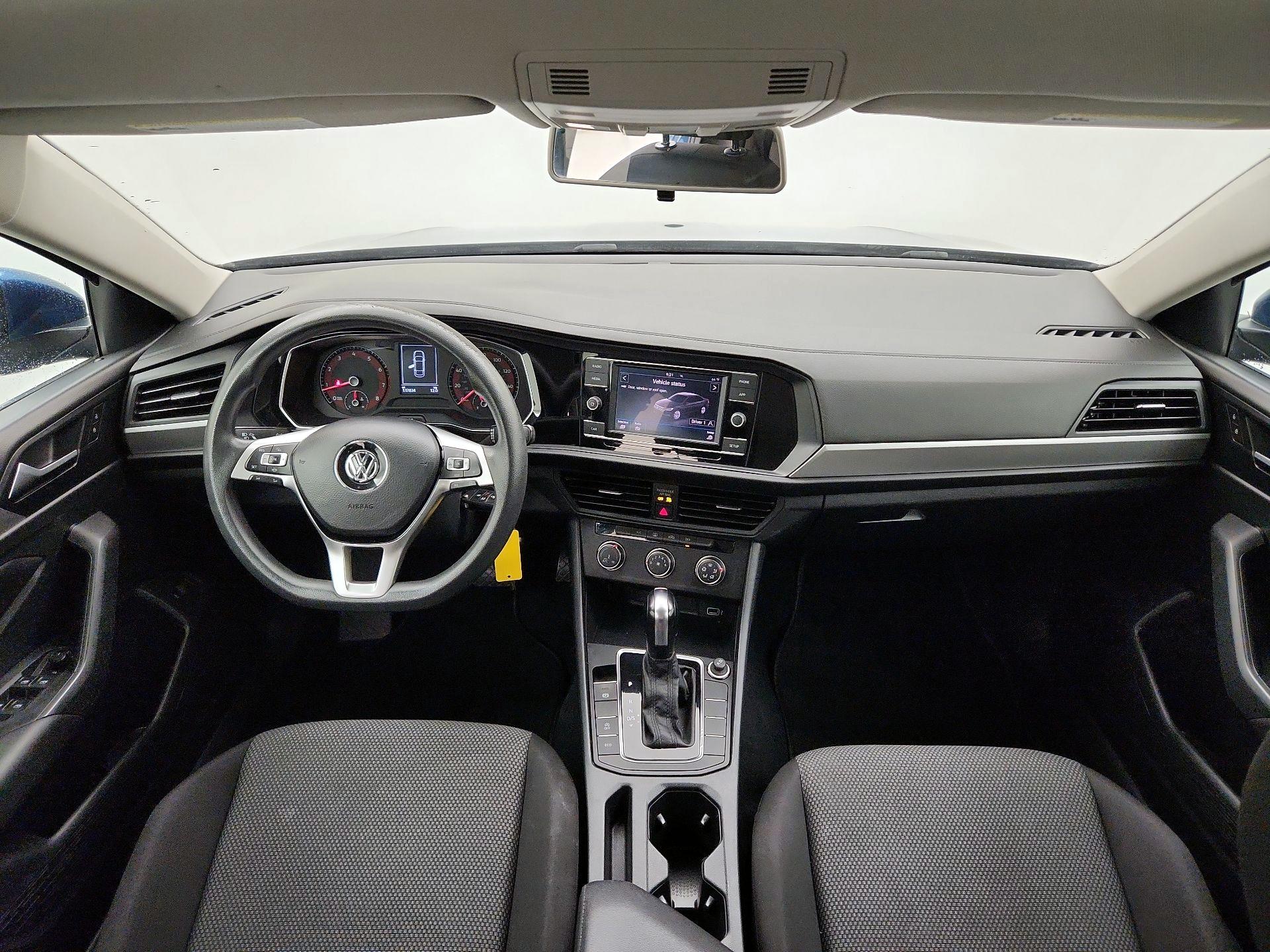Thumbnail: 2019 Volkswagen Jetta - 9