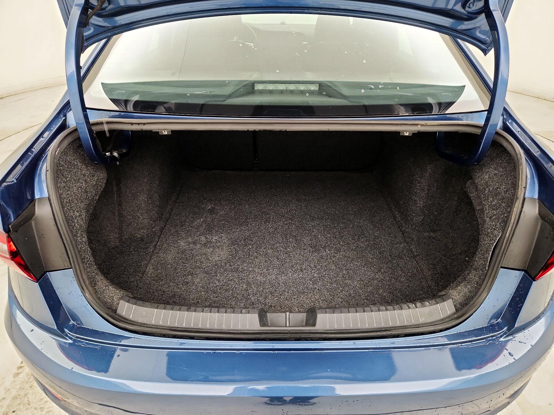 Thumbnail: 2019 Volkswagen Jetta - 20