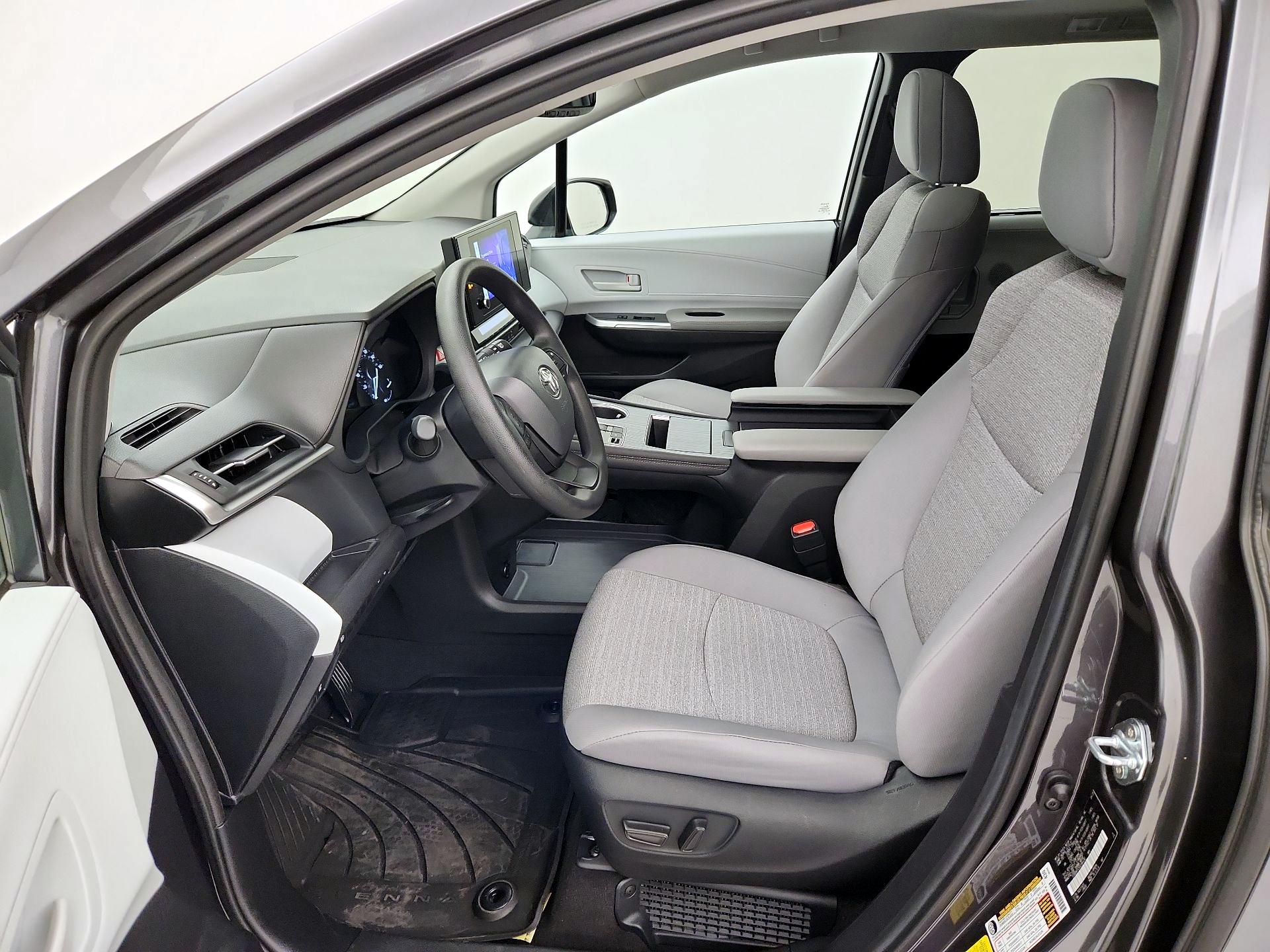 Thumbnail: 2025 Toyota Sienna - 11