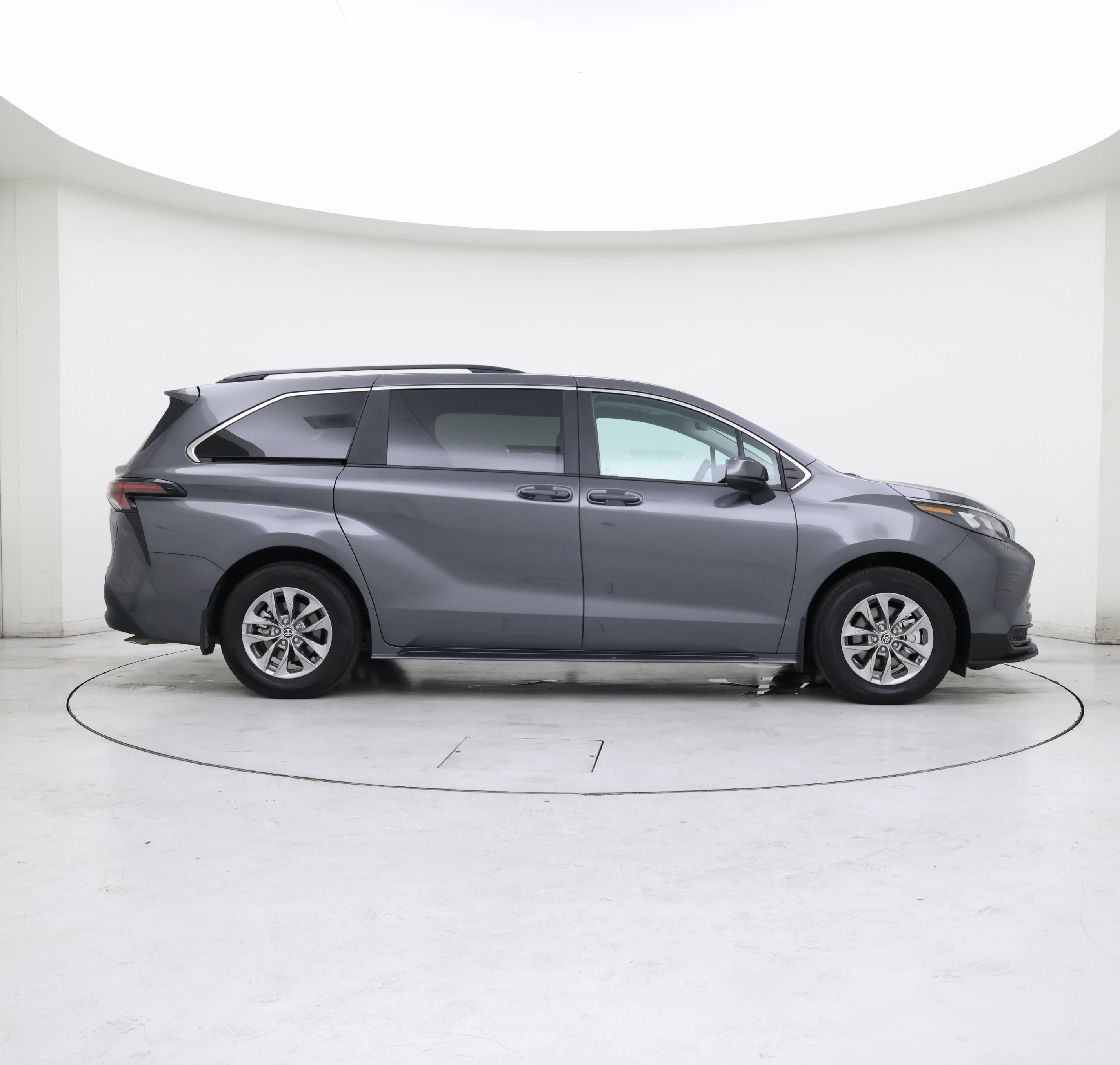 Thumbnail: 2025 Toyota Sienna - 7