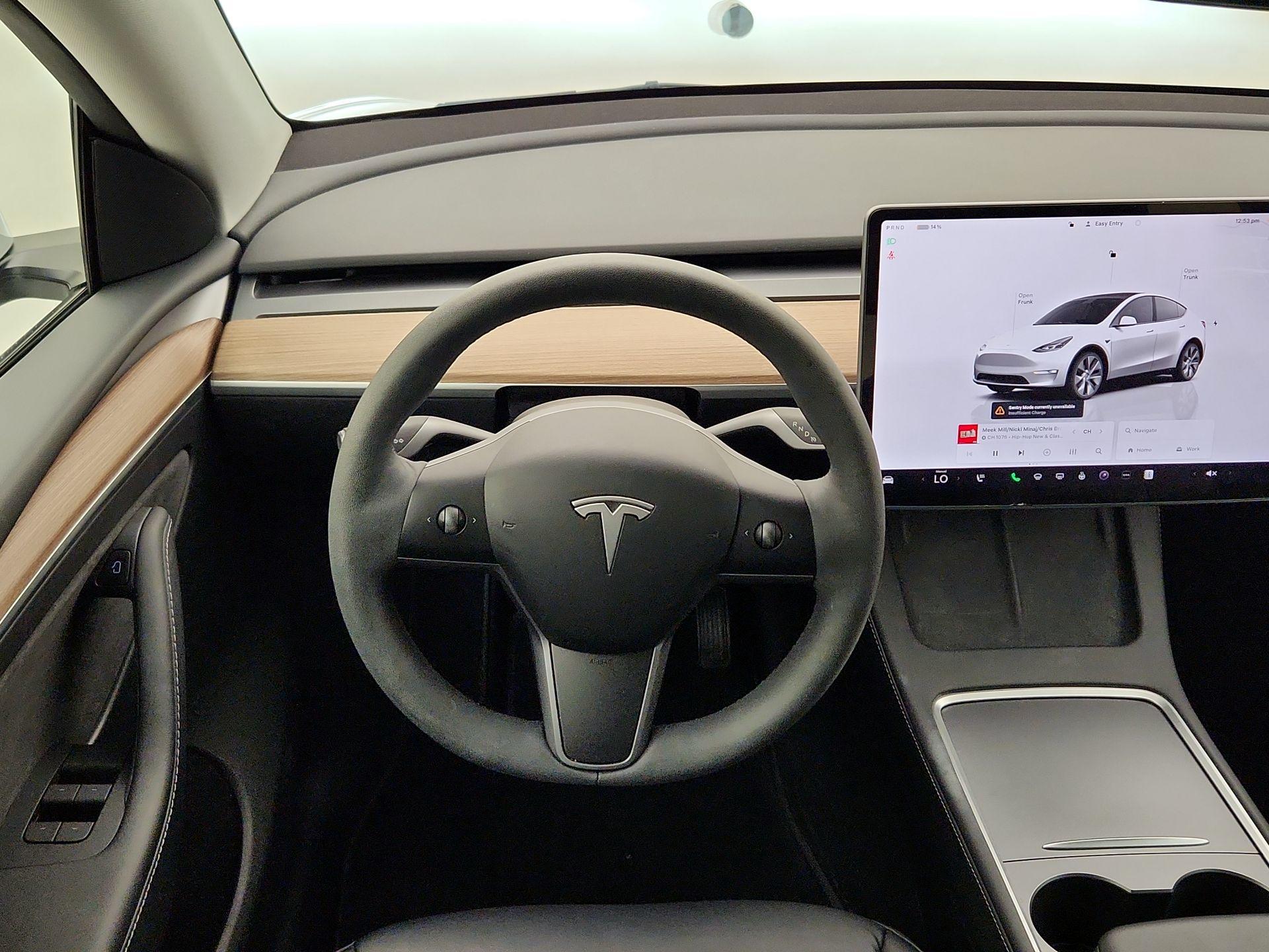 Thumbnail: 2023 Tesla Model Y - 10