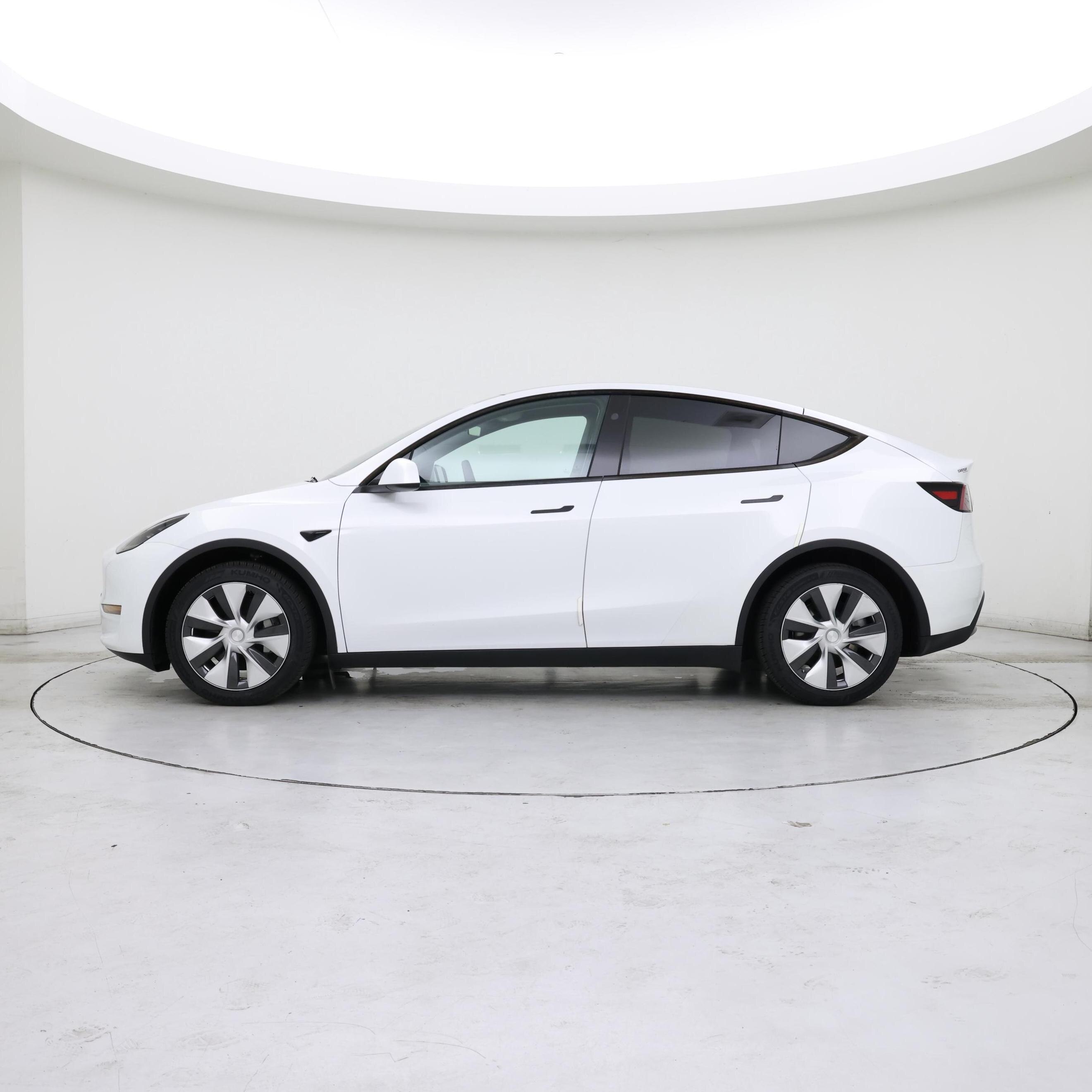 Thumbnail: 2023 Tesla Model Y - 3