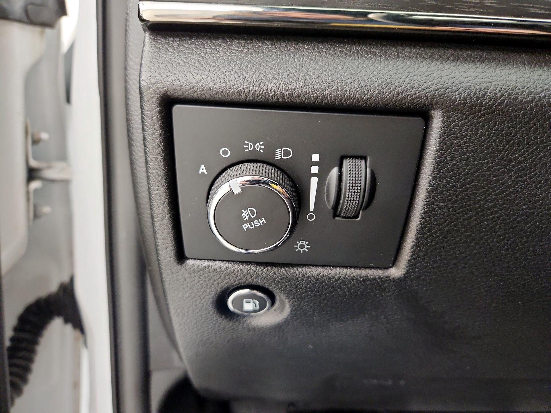 Thumbnail: 2021 Jeep Grand Cherokee - 13