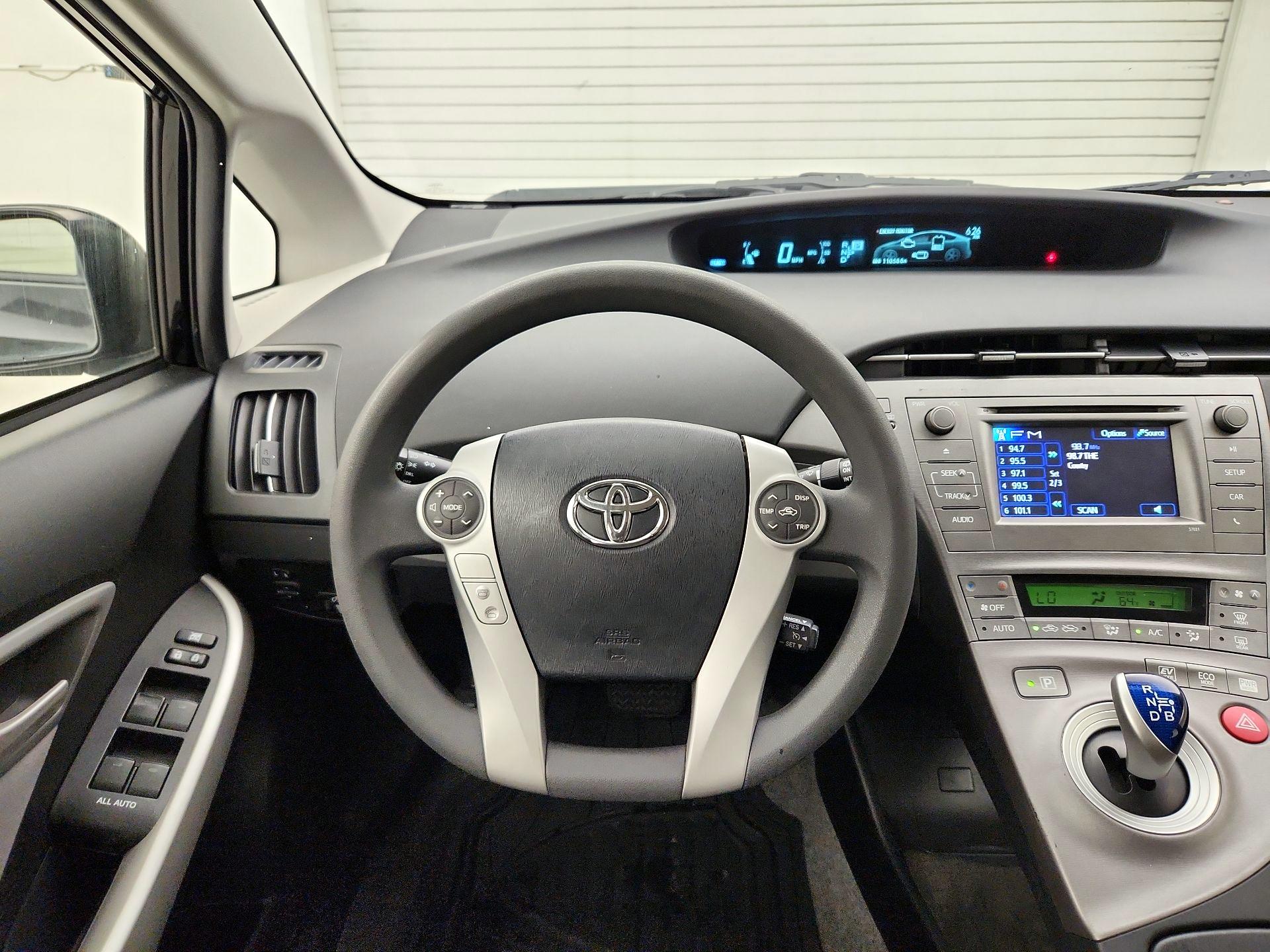 Thumbnail: 2015 Toyota Prius - 10