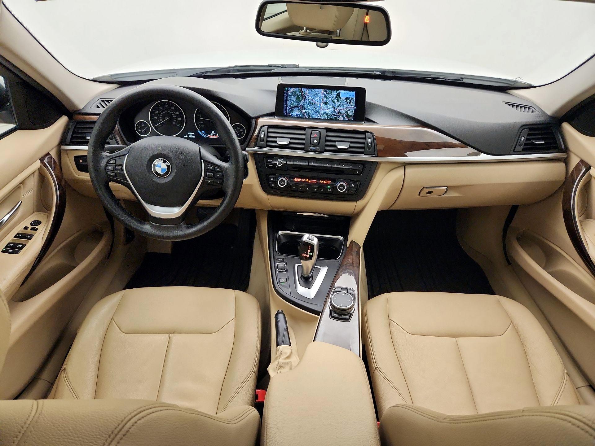 Thumbnail: 2015 BMW 3 Series - 9