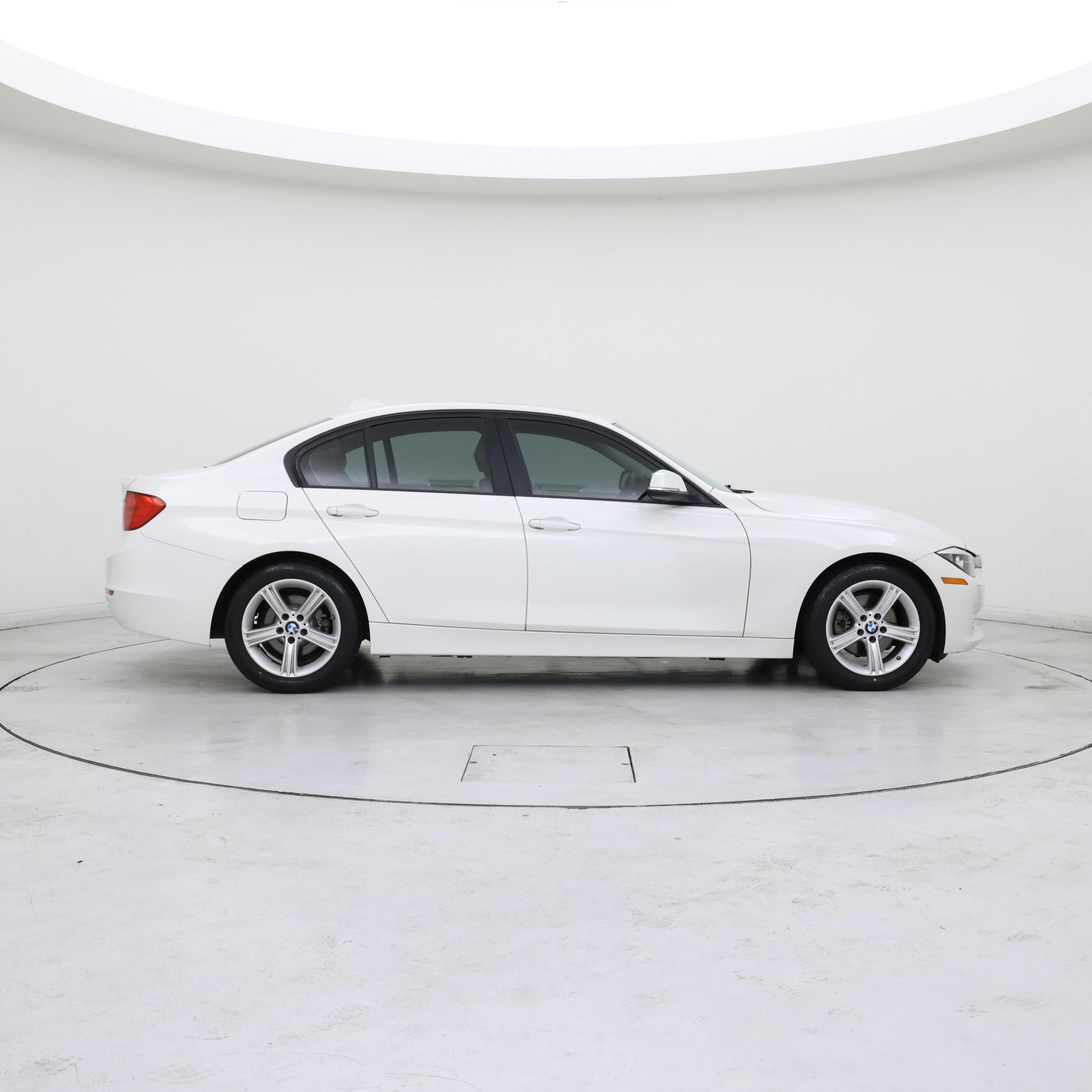 Thumbnail: 2015 BMW 3 Series - 7