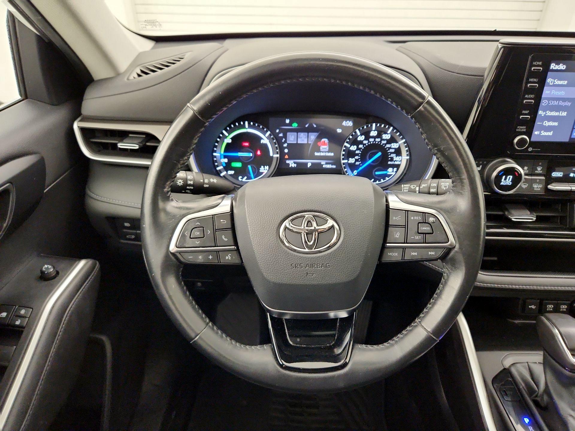 Thumbnail: 2021 Toyota Highlander - 10