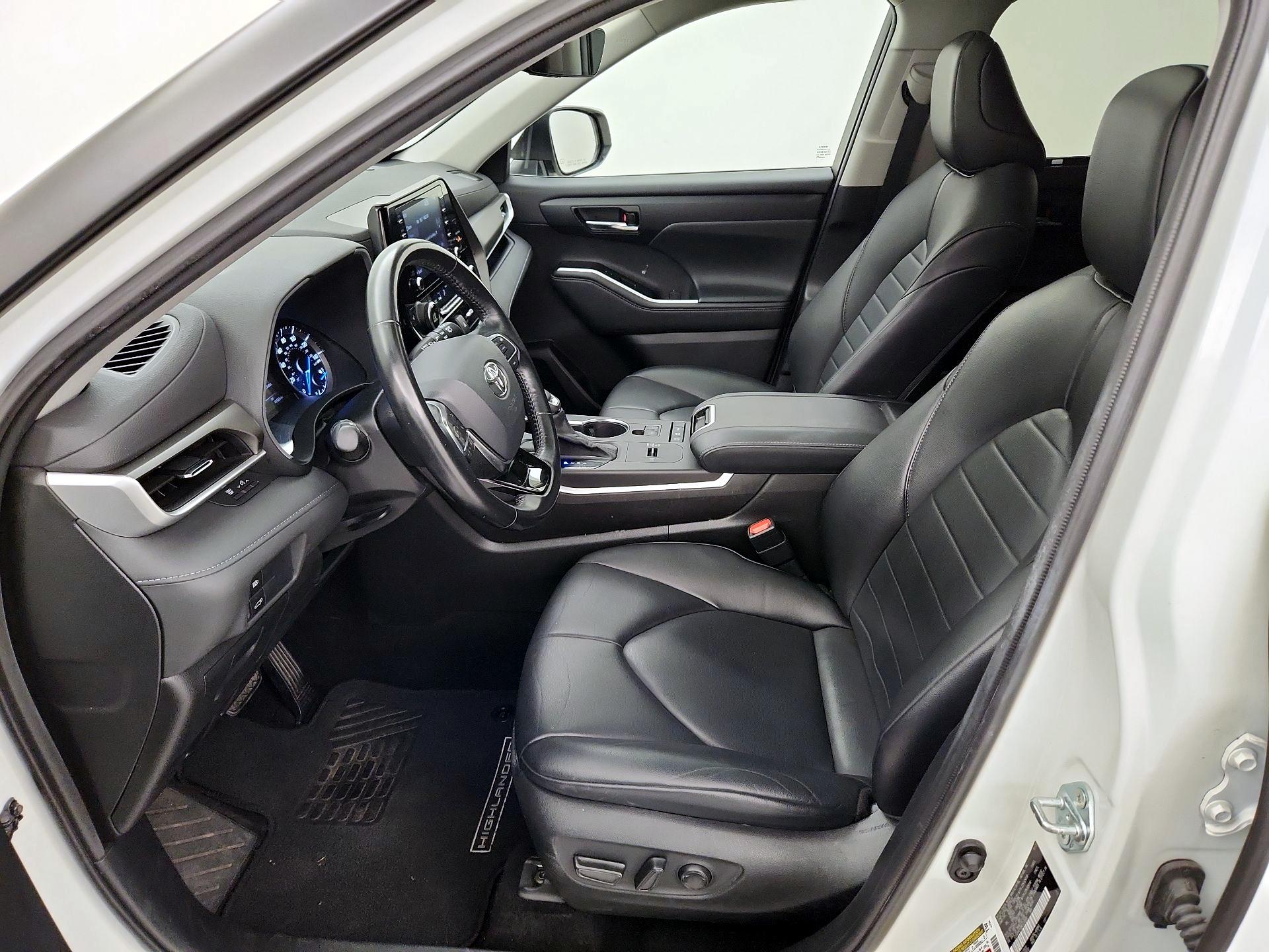Thumbnail: 2021 Toyota Highlander - 11