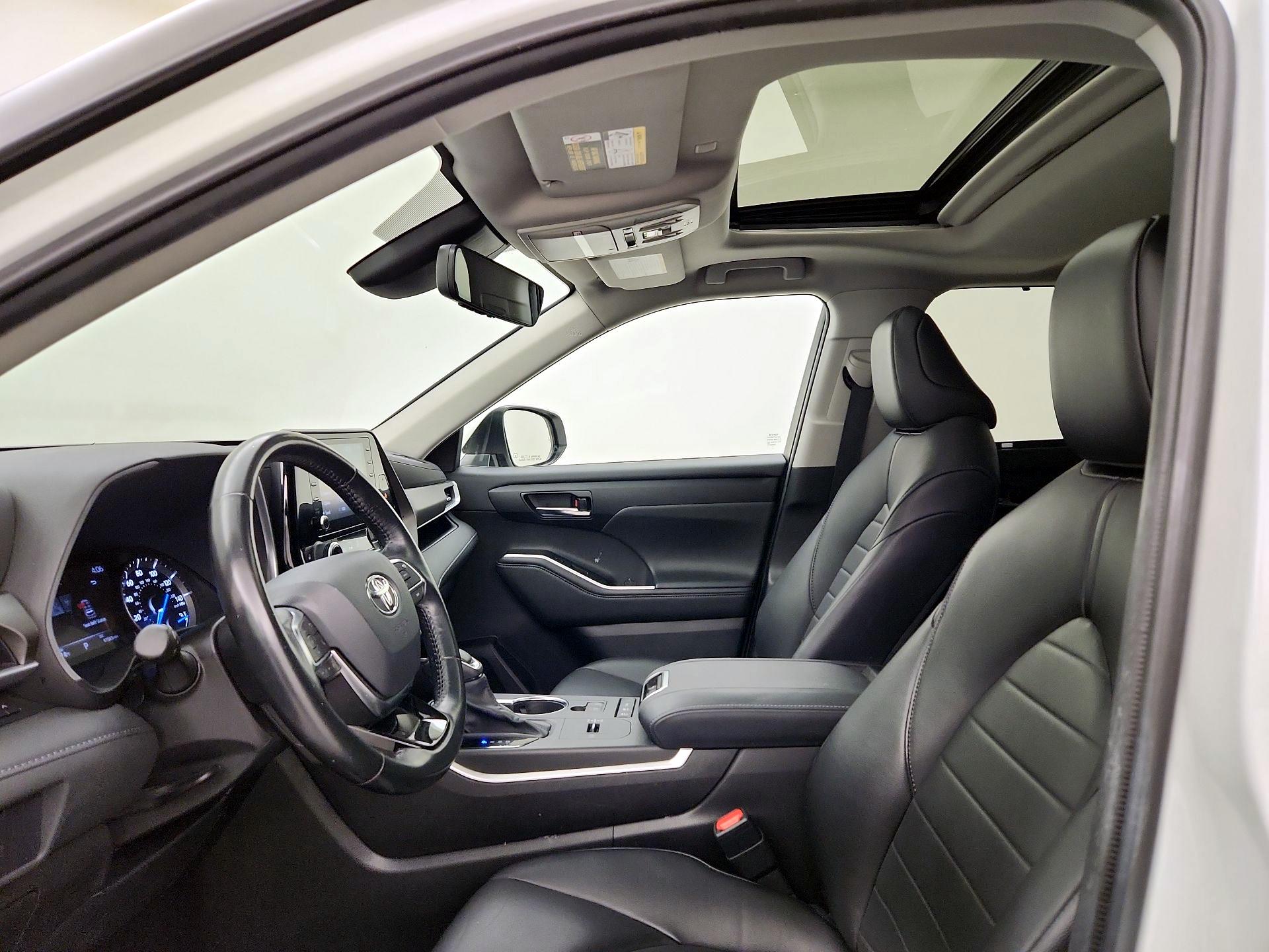 Thumbnail: 2021 Toyota Highlander - 19