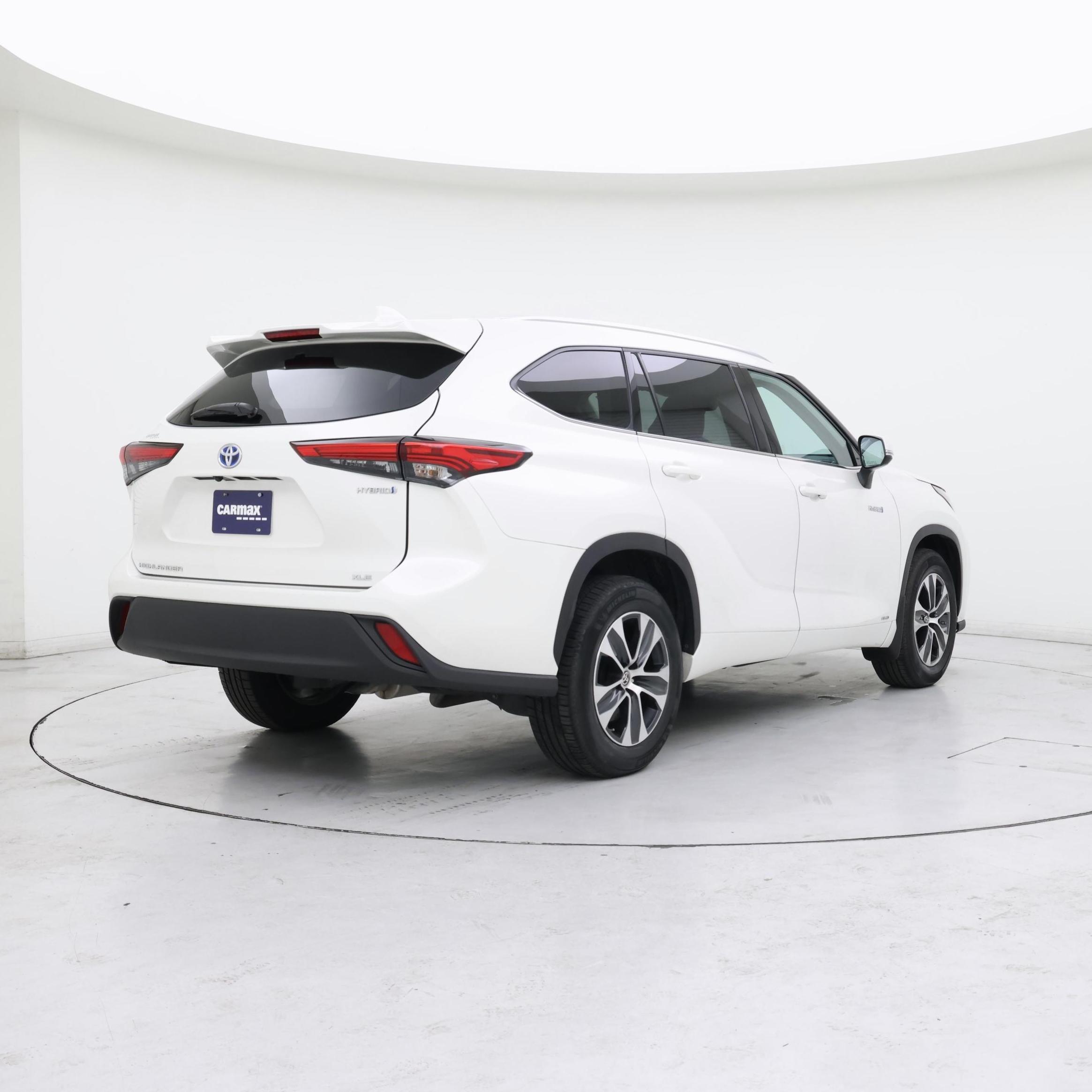 Thumbnail: 2021 Toyota Highlander - 8