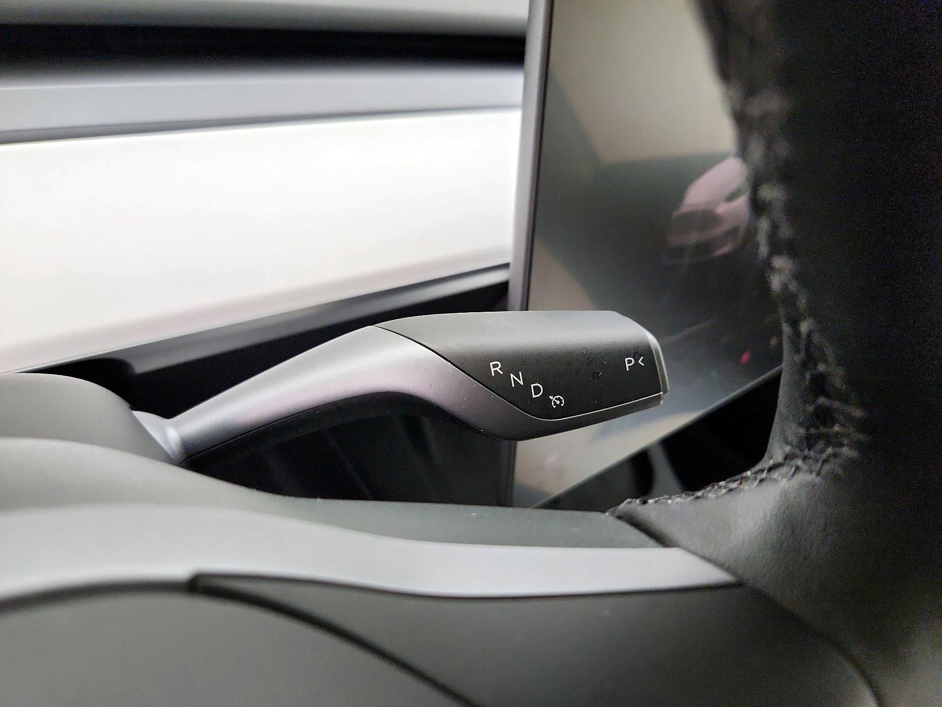 Thumbnail: 2025 Tesla Model Y - 17