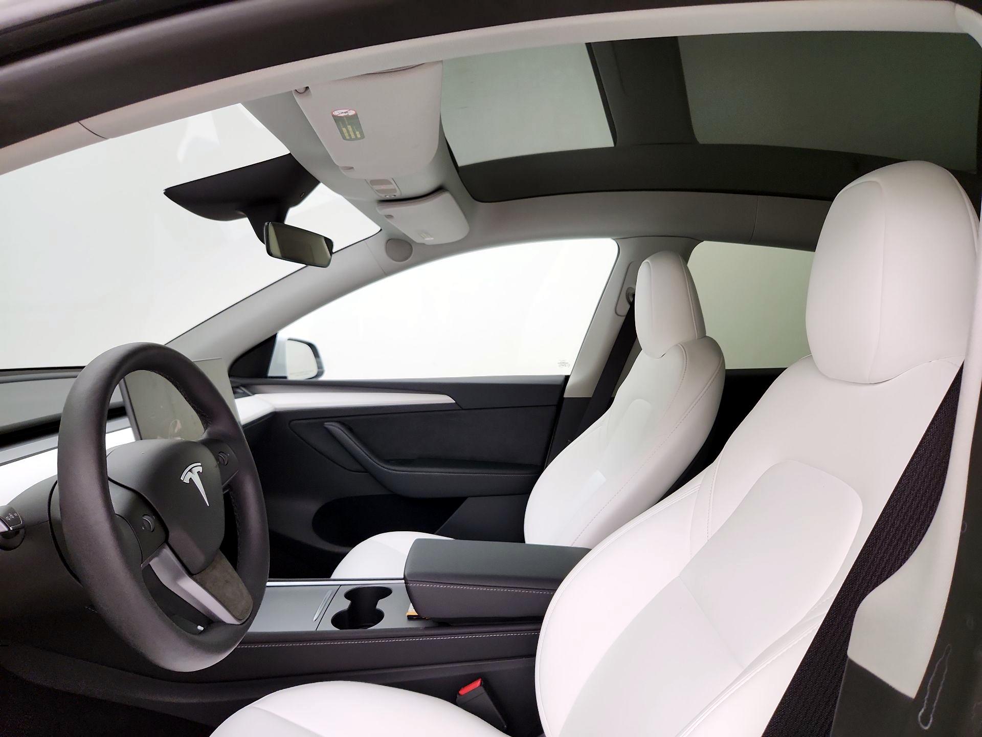 Thumbnail: 2025 Tesla Model Y - 19