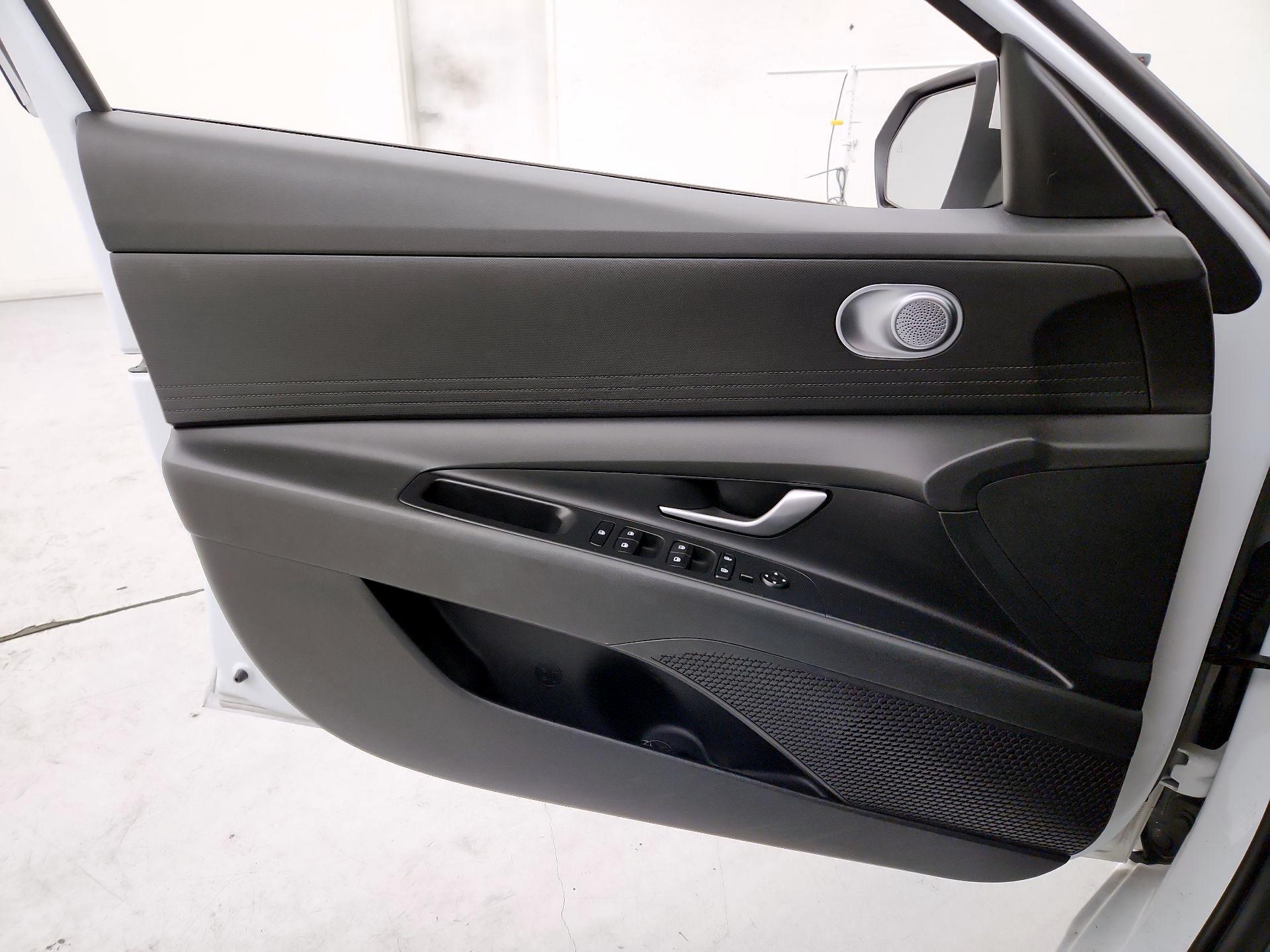 Thumbnail: 2023 Hyundai Elantra - 12