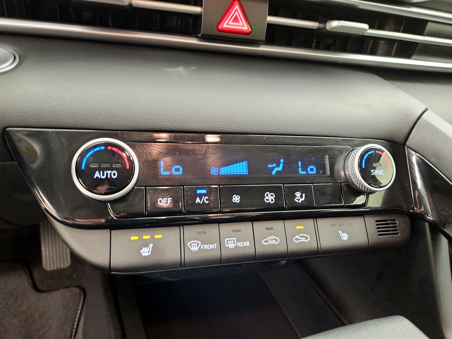 Thumbnail: 2023 Hyundai Elantra - 16