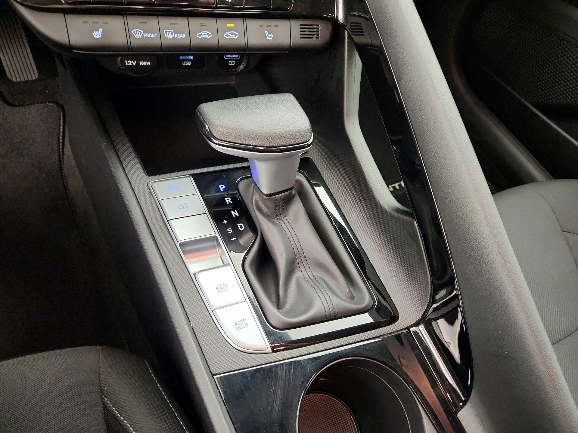 Thumbnail: 2023 Hyundai Elantra - 17