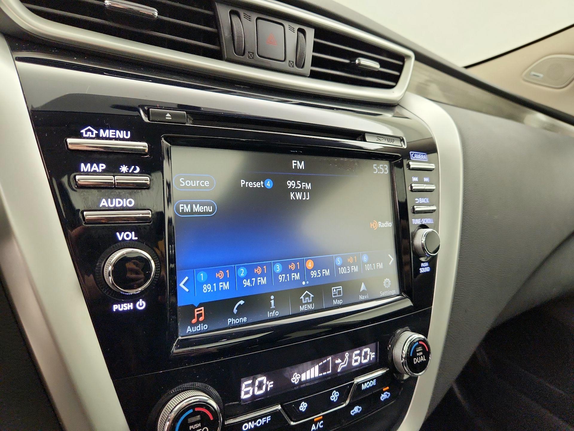 Thumbnail: 2017 Nissan Murano - 16