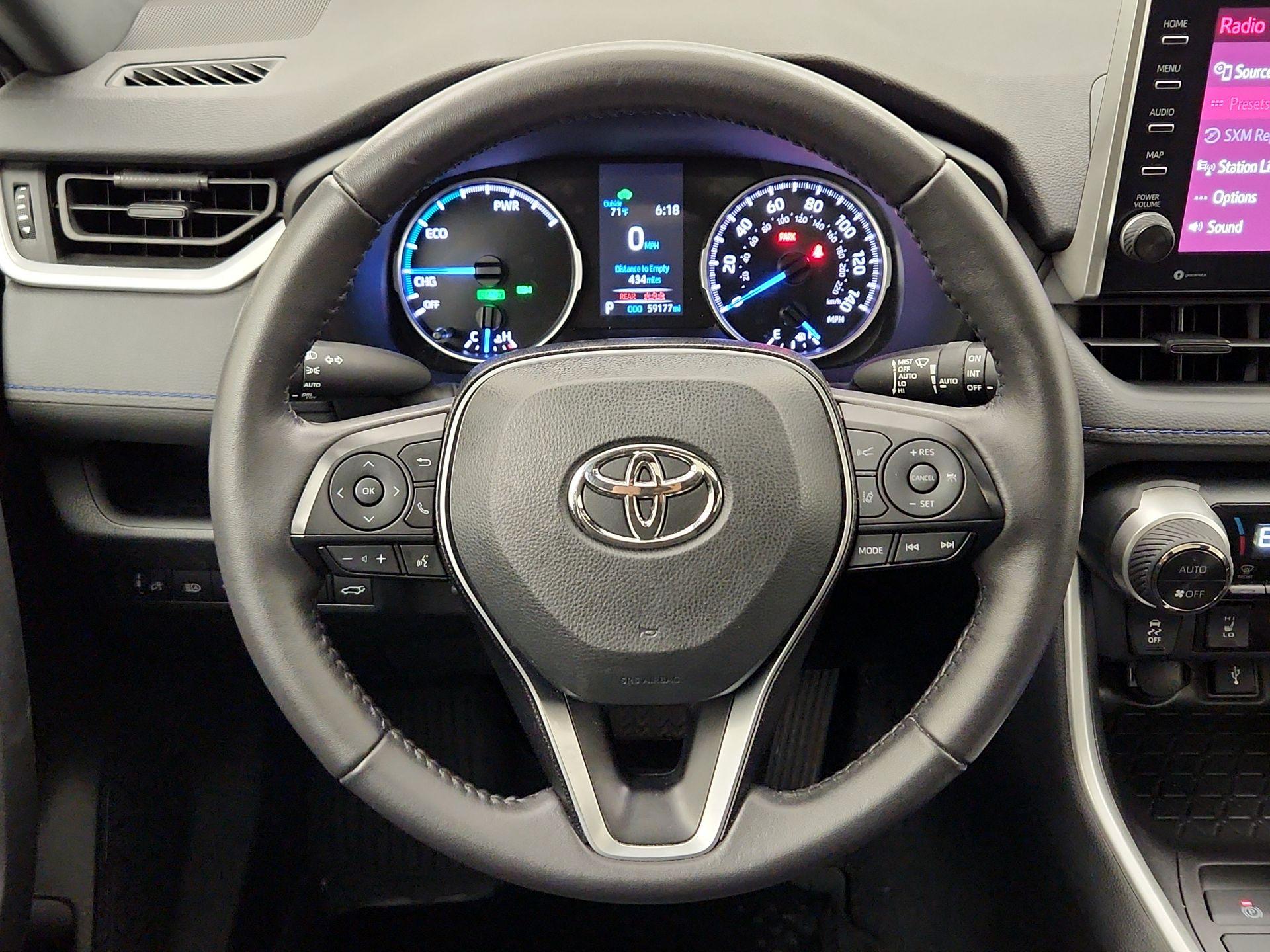 Thumbnail: 2022 Toyota RAV4 - 10
