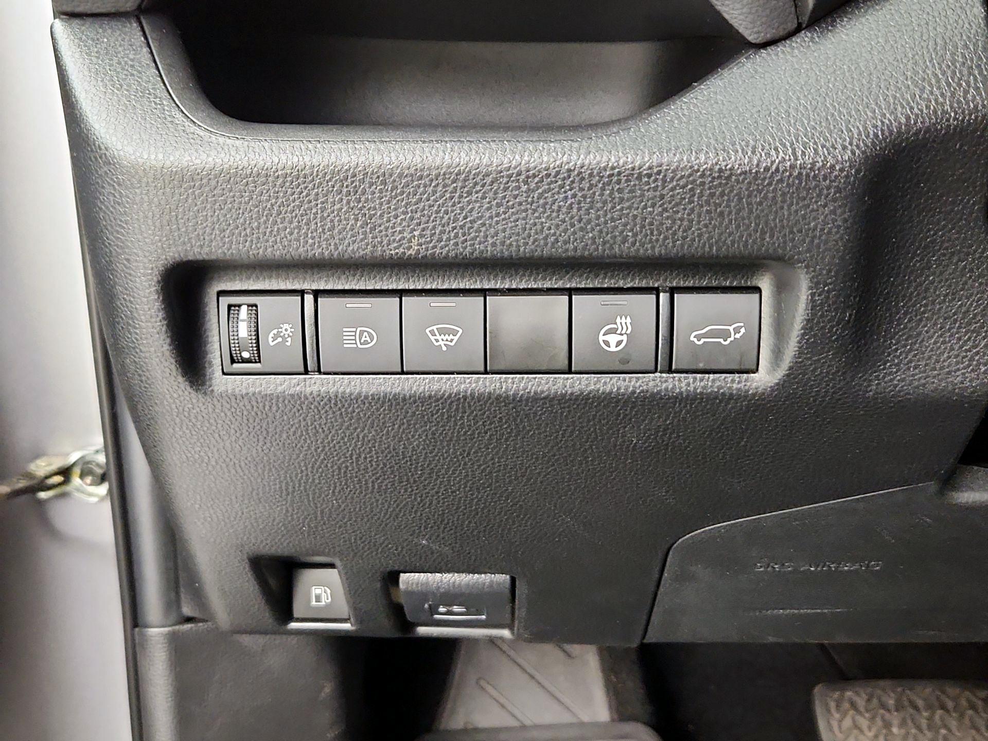Thumbnail: 2022 Toyota RAV4 - 13