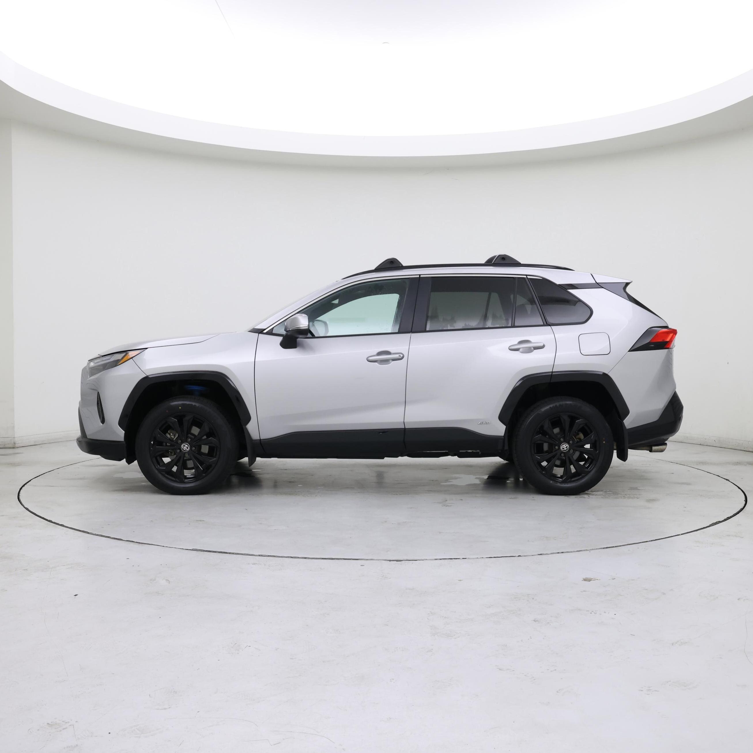 Thumbnail: 2022 Toyota RAV4 - 3