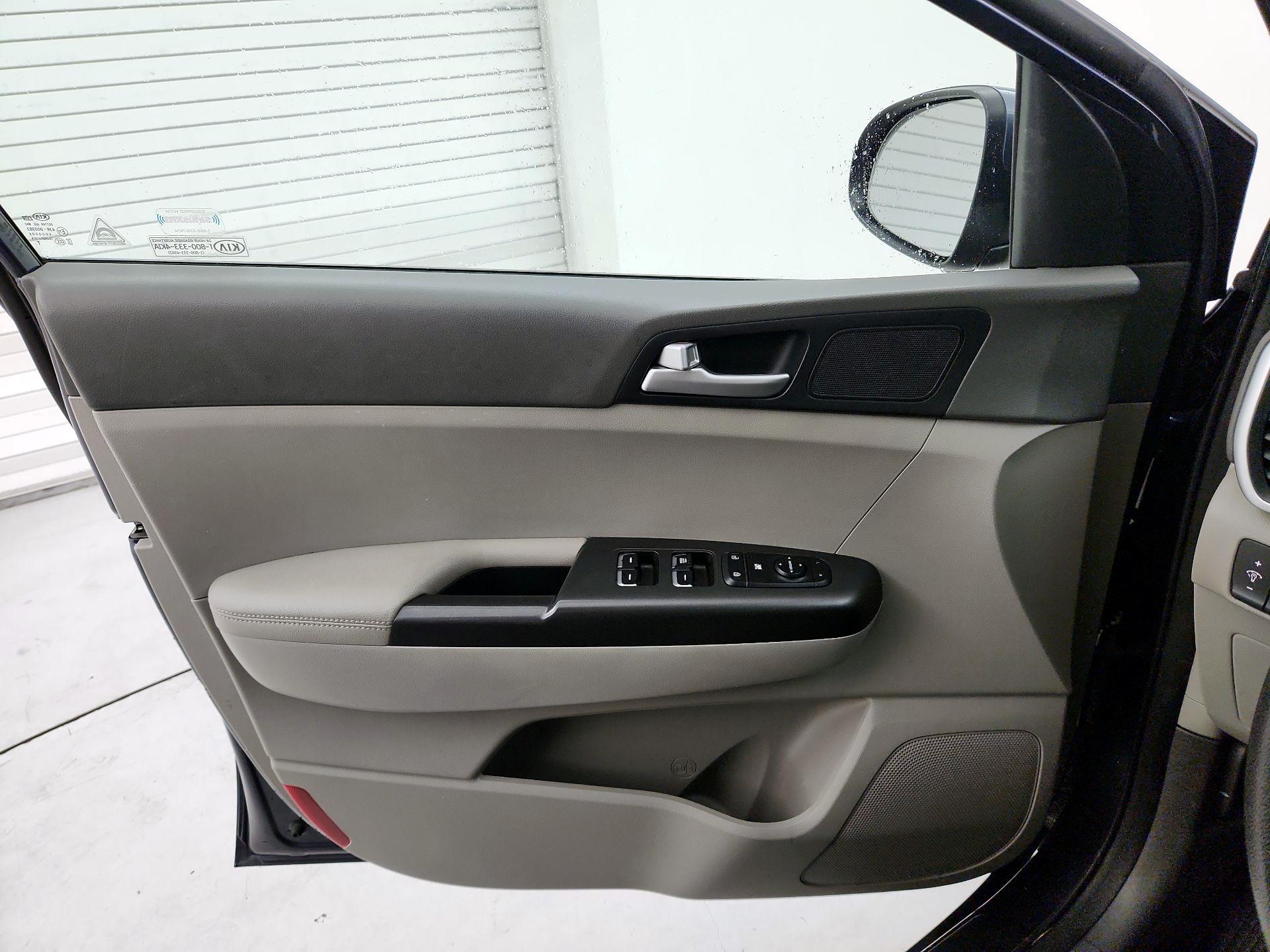 Thumbnail: 2019 Kia Sportage - 12