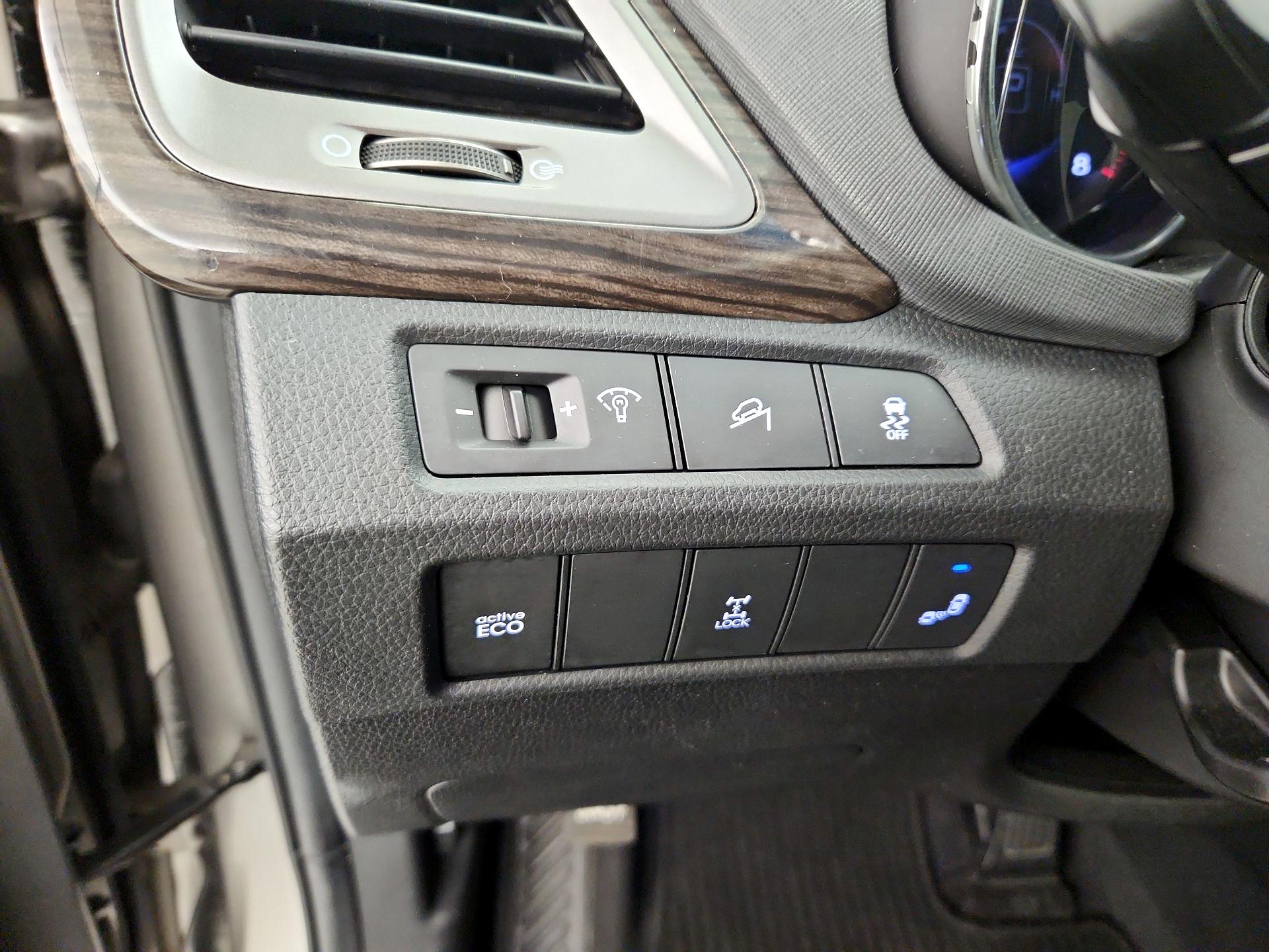 Thumbnail: 2014 Hyundai Santa Fe - 13