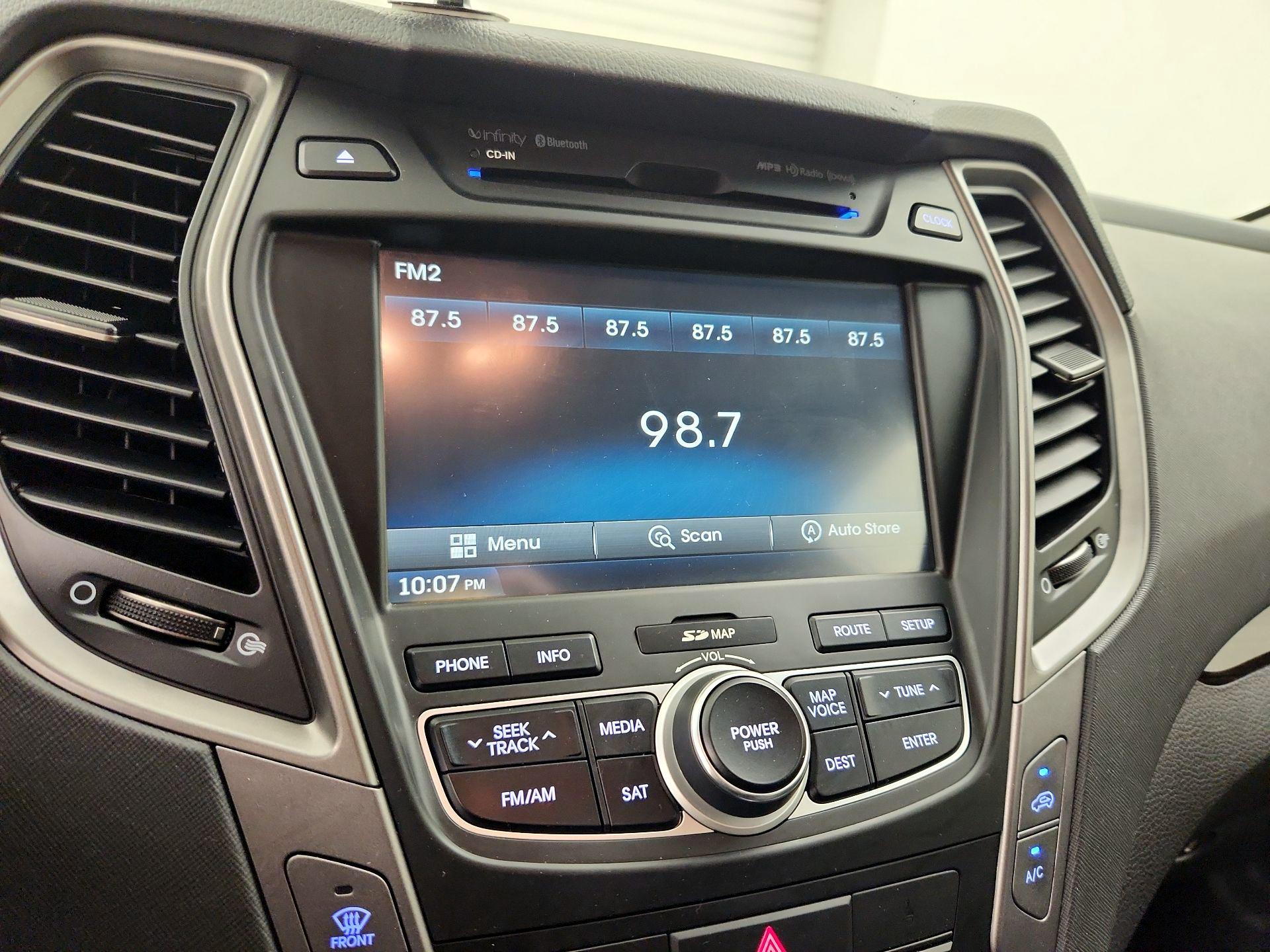 Thumbnail: 2014 Hyundai Santa Fe - 16