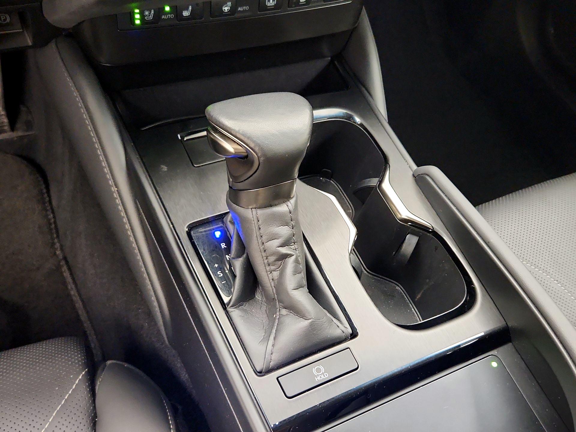 Thumbnail: 2024 Lexus ES - 17