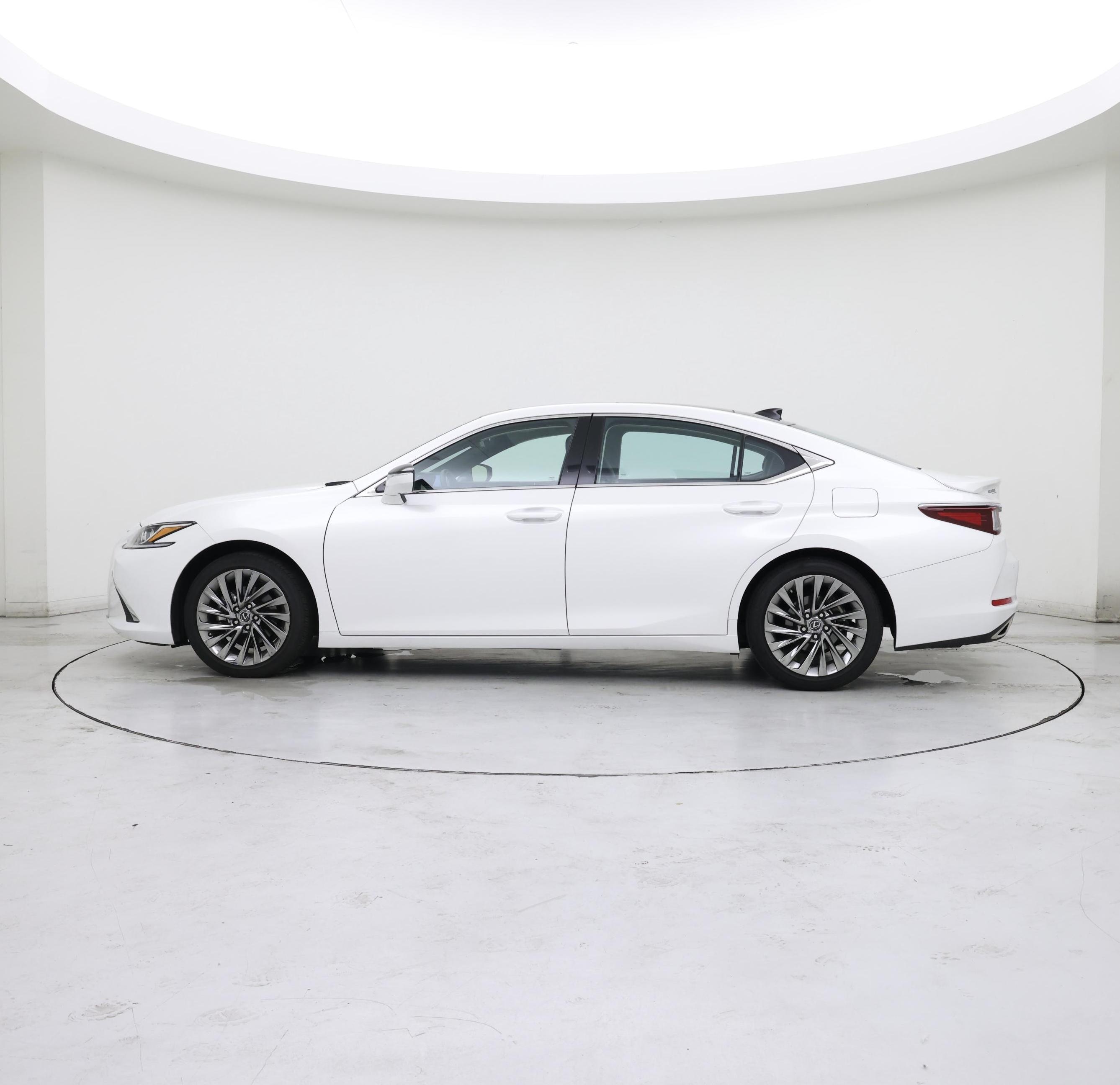 Thumbnail: 2024 Lexus ES - 3