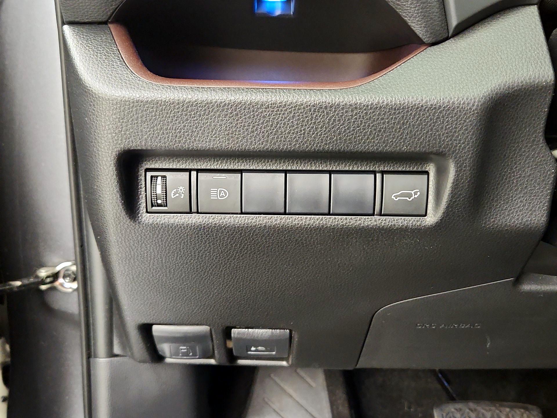 Thumbnail: 2019 Toyota RAV4 - 13
