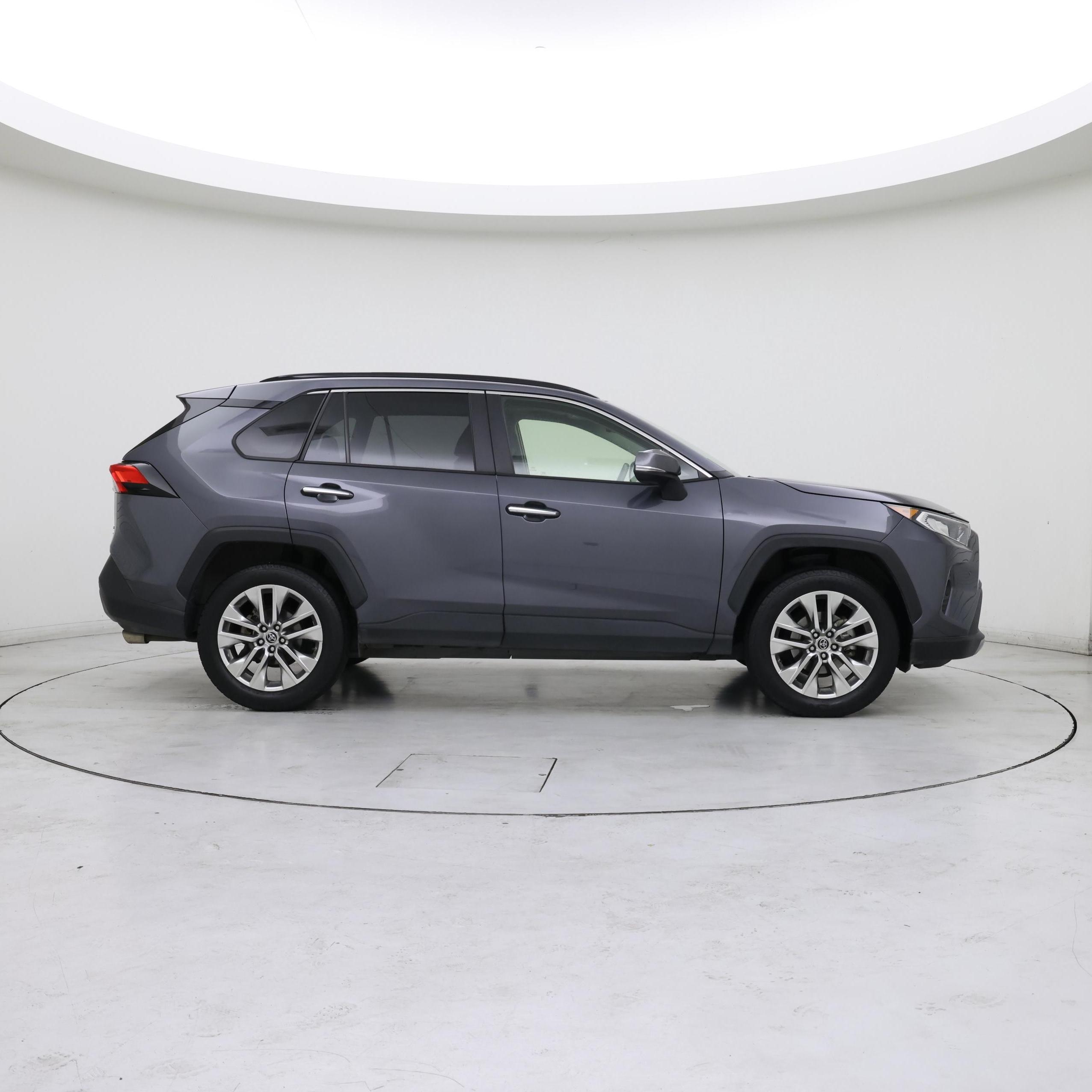 Thumbnail: 2019 Toyota RAV4 - 7