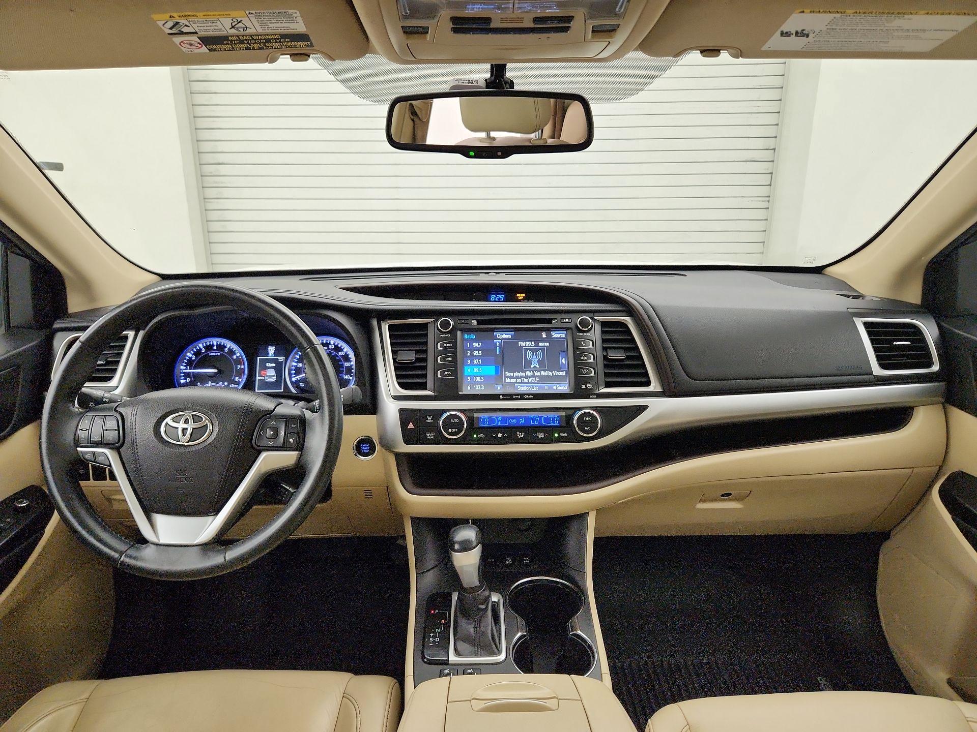 Thumbnail: 2016 Toyota Highlander - 9