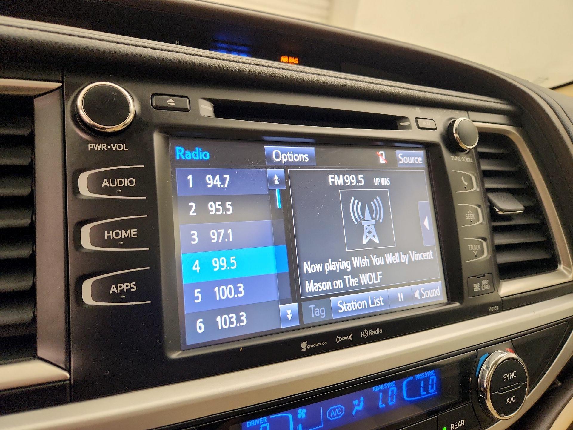 Thumbnail: 2016 Toyota Highlander - 15