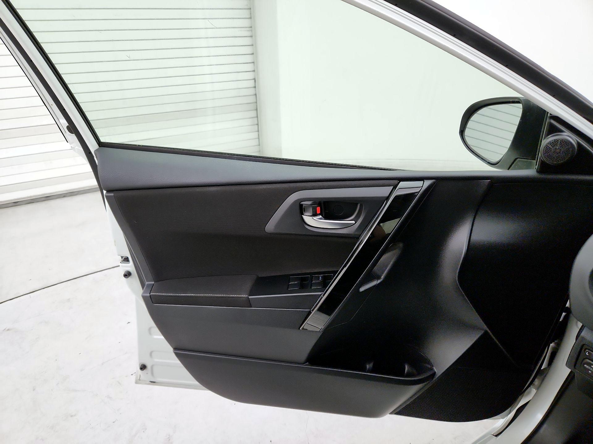 Thumbnail: 2016 Scion iM - 12