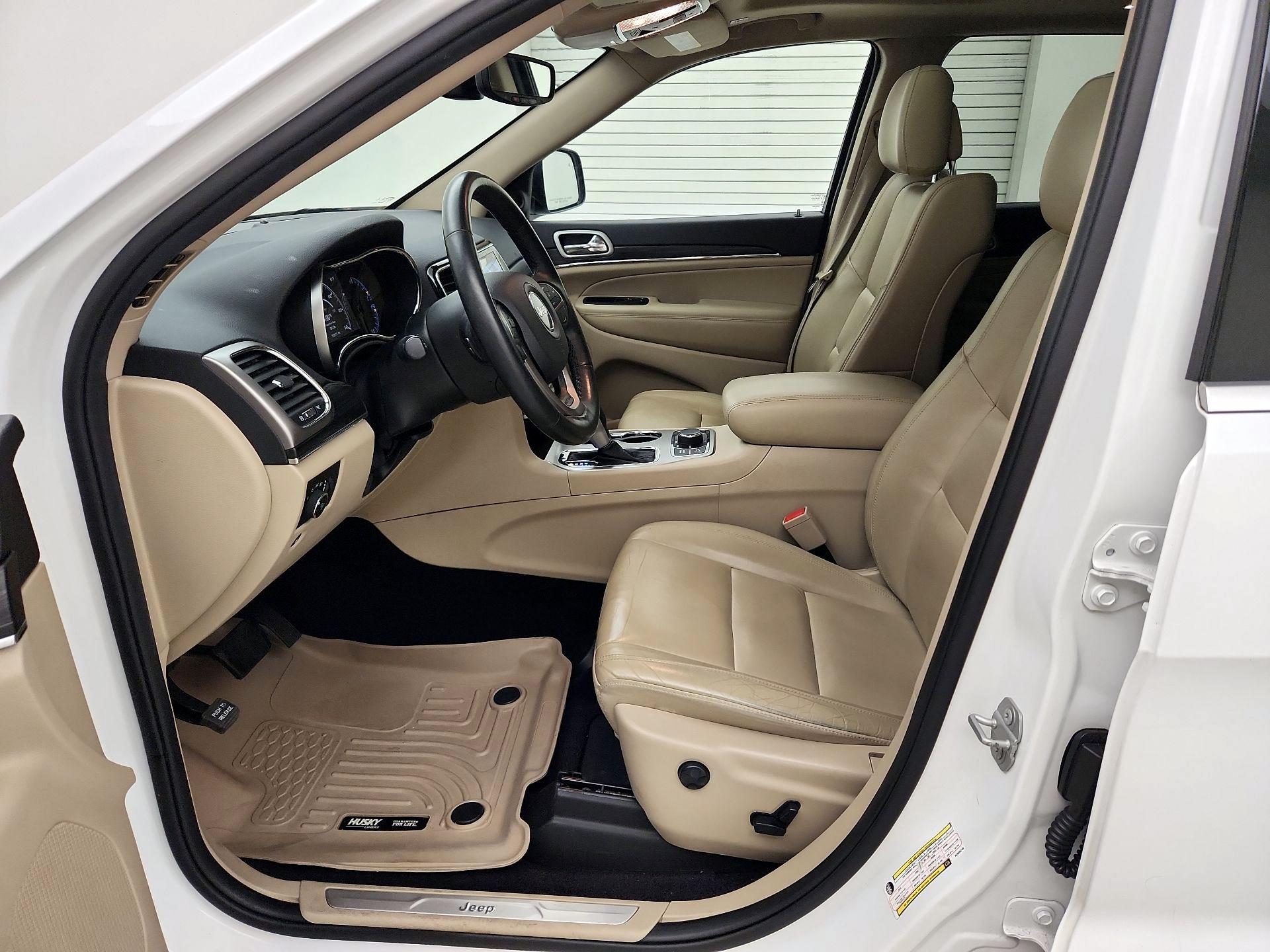 Thumbnail: 2019 Jeep Grand Cherokee - 11