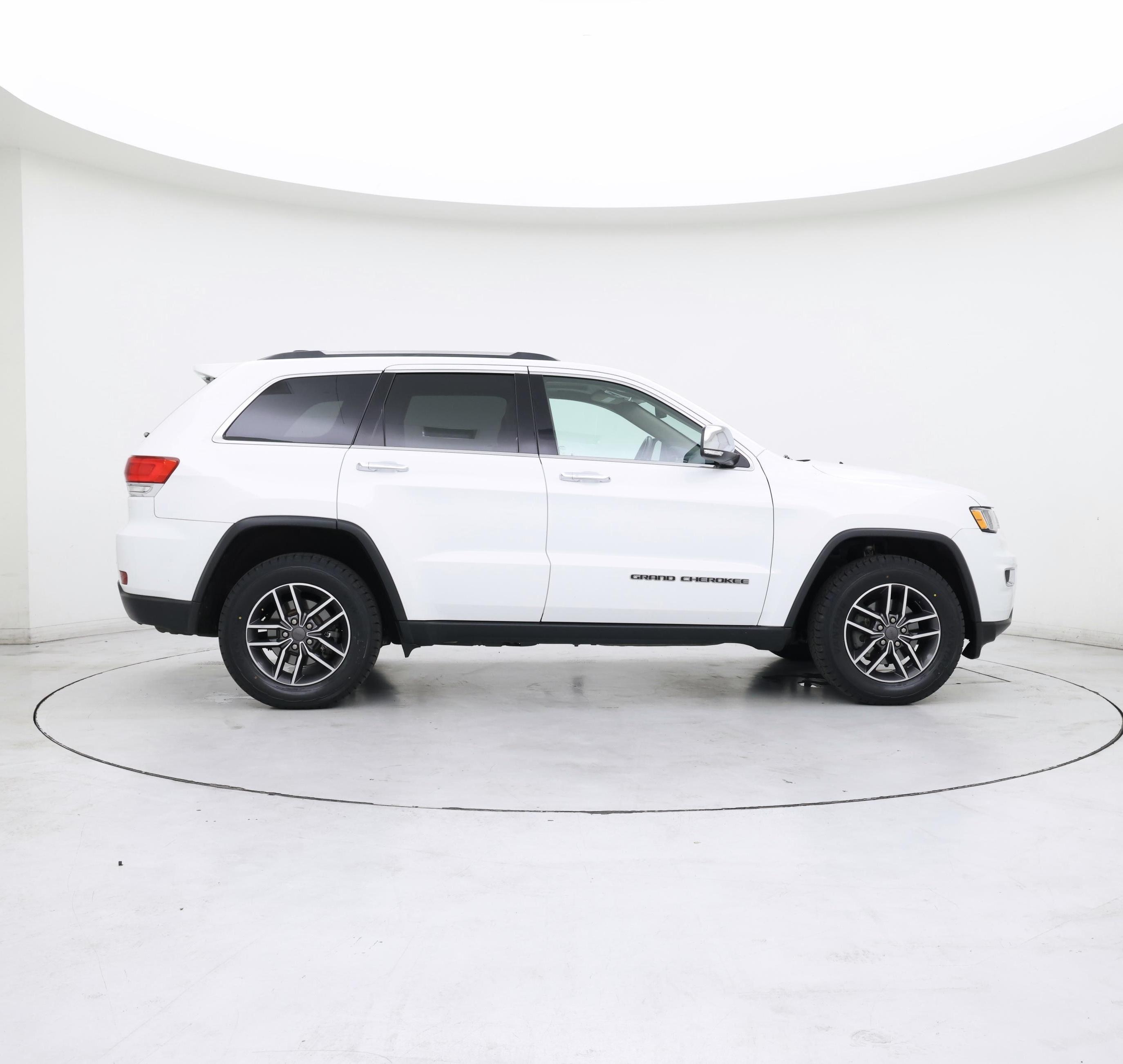 Thumbnail: 2019 Jeep Grand Cherokee - 7
