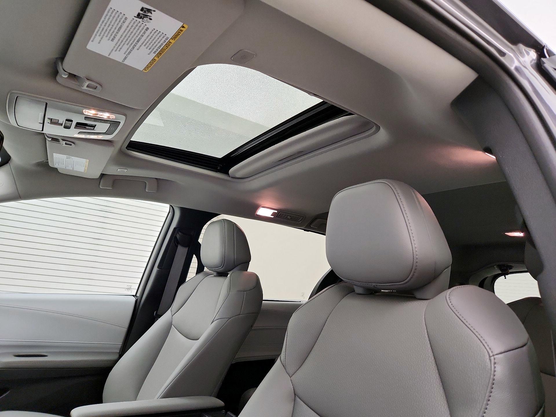 Thumbnail: 2025 Toyota Sienna - 19