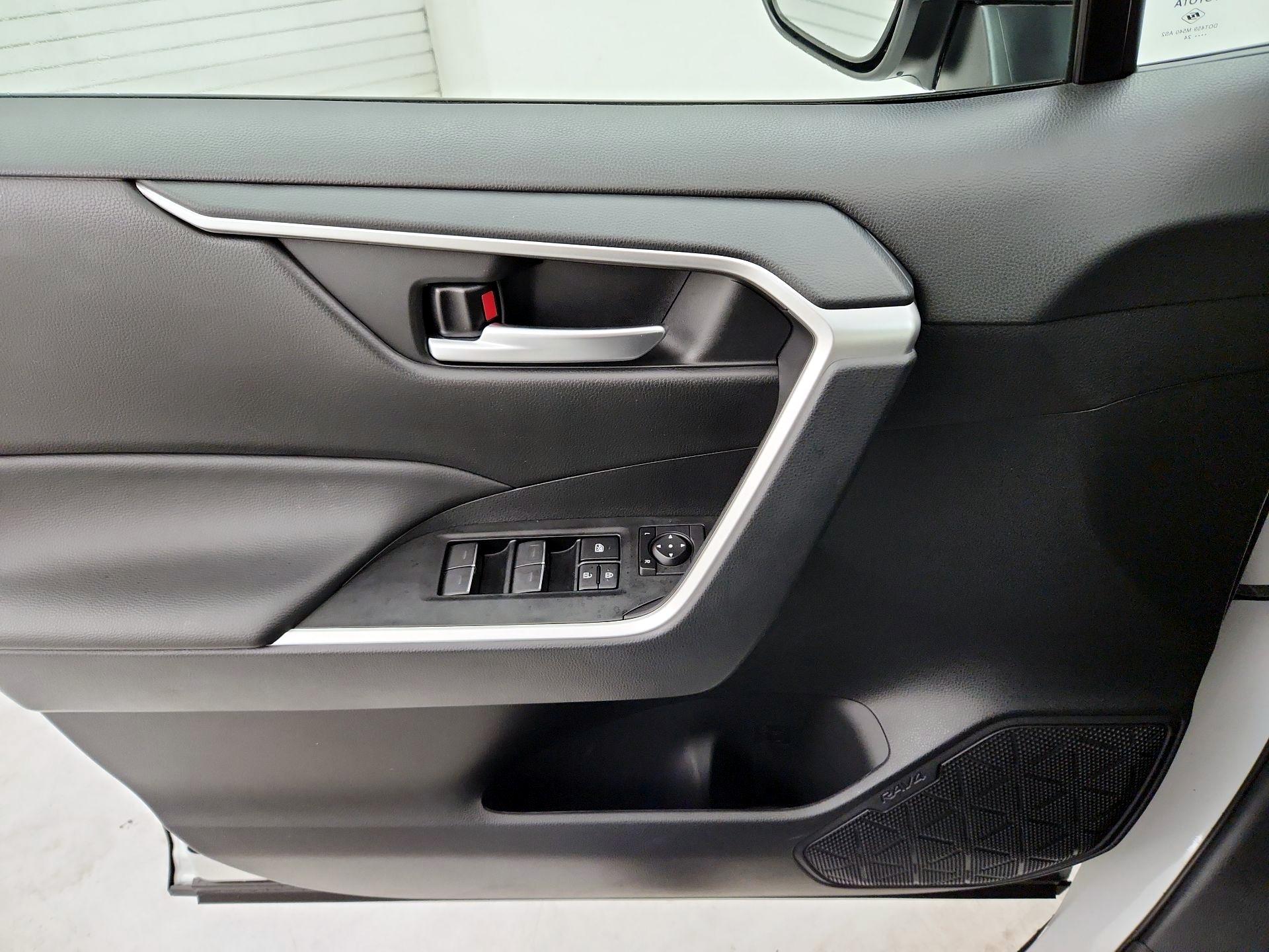 Thumbnail: 2024 Toyota RAV4 - 12