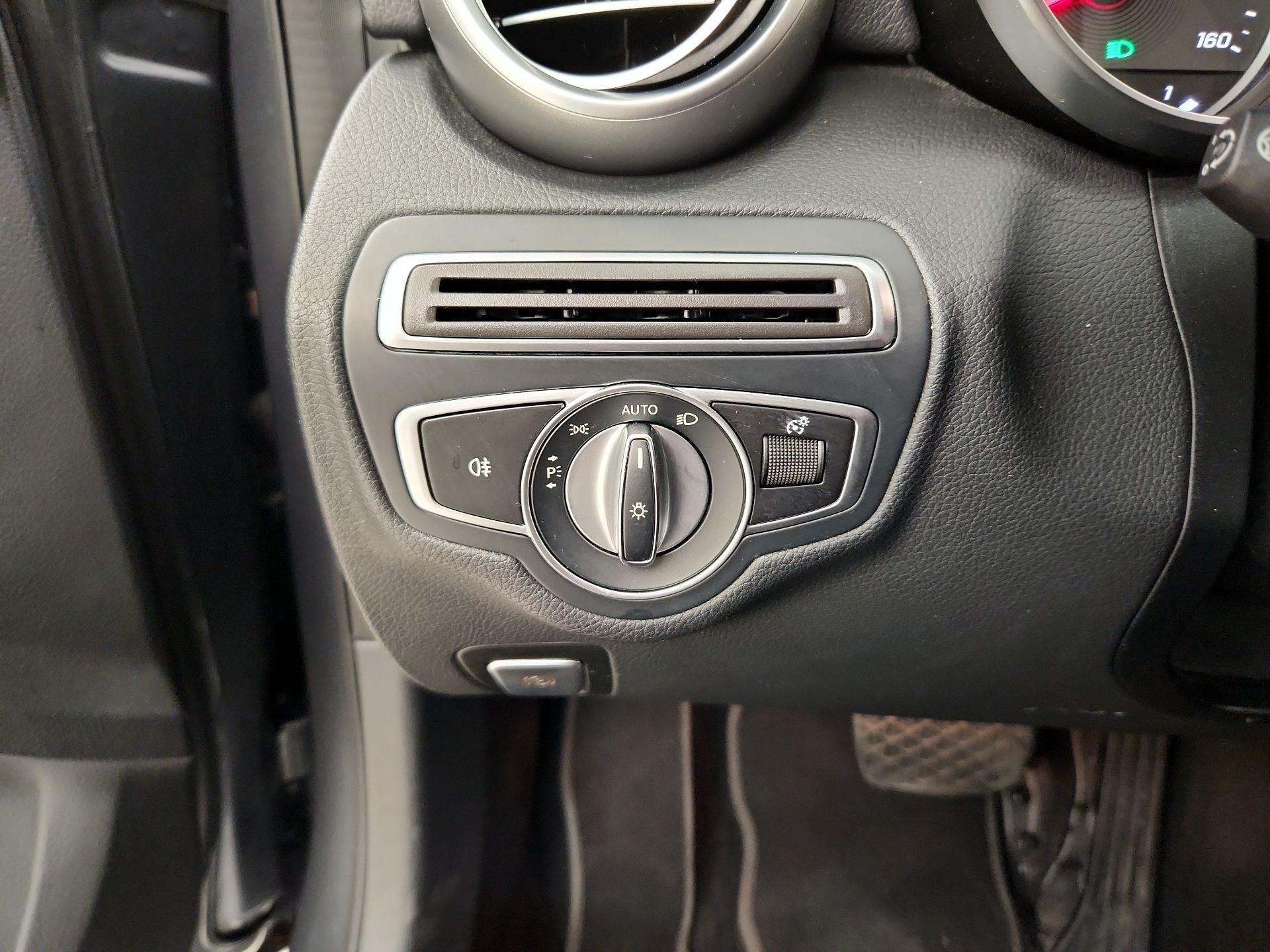 Thumbnail: 2019 Mercedes-Benz C-Class - 13