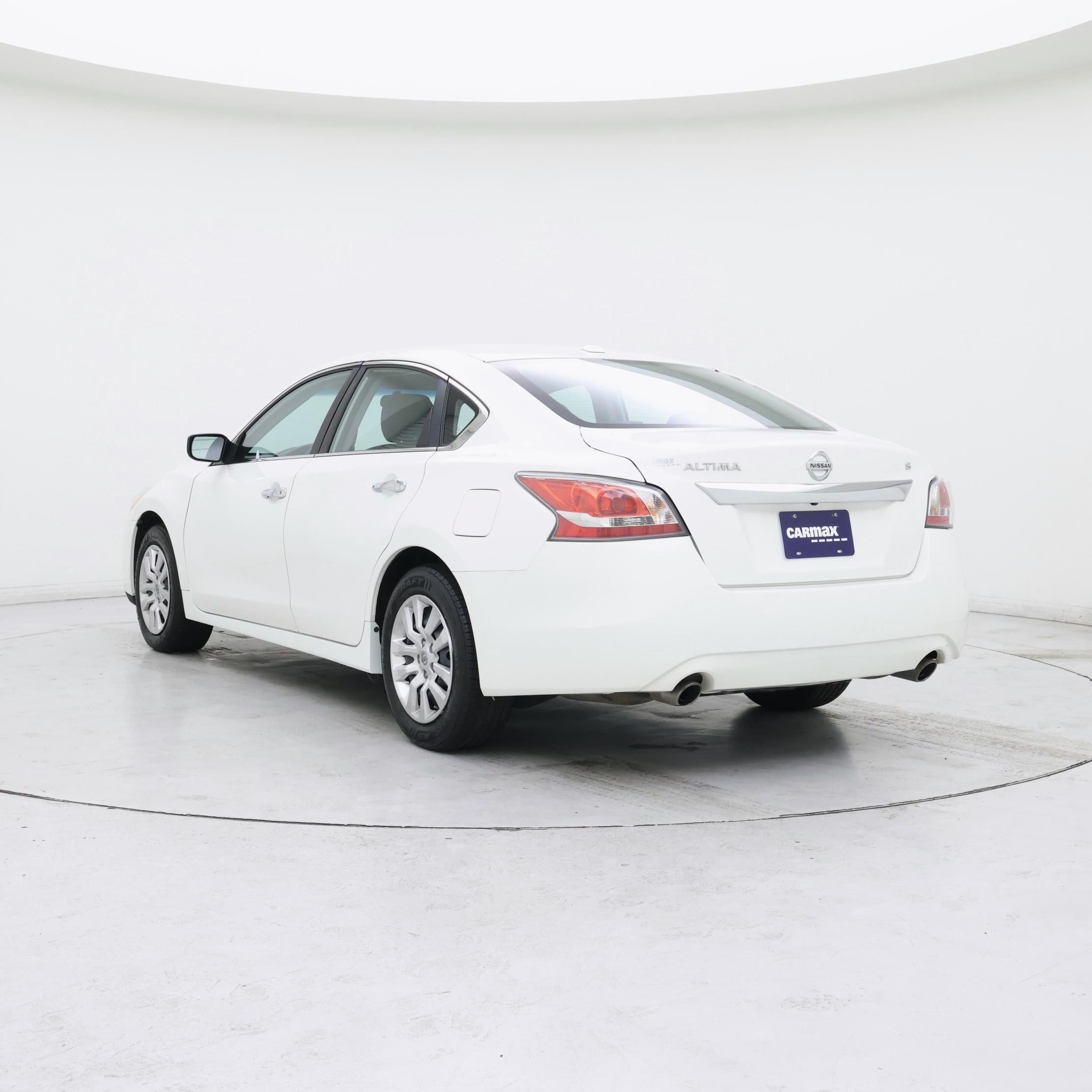 Thumbnail: 2015 Nissan Altima - 2
