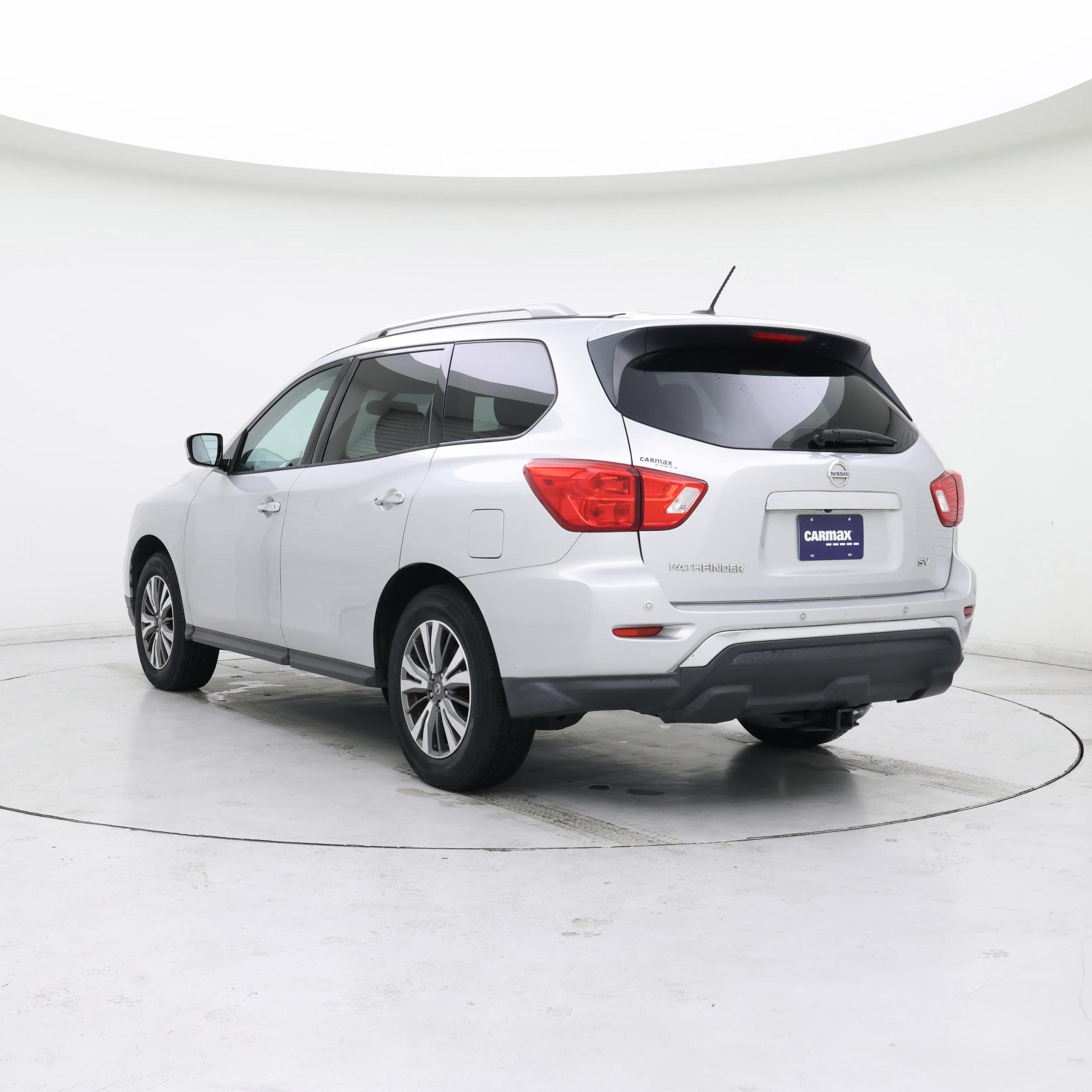 Thumbnail: 2017 Nissan Pathfinder - 2