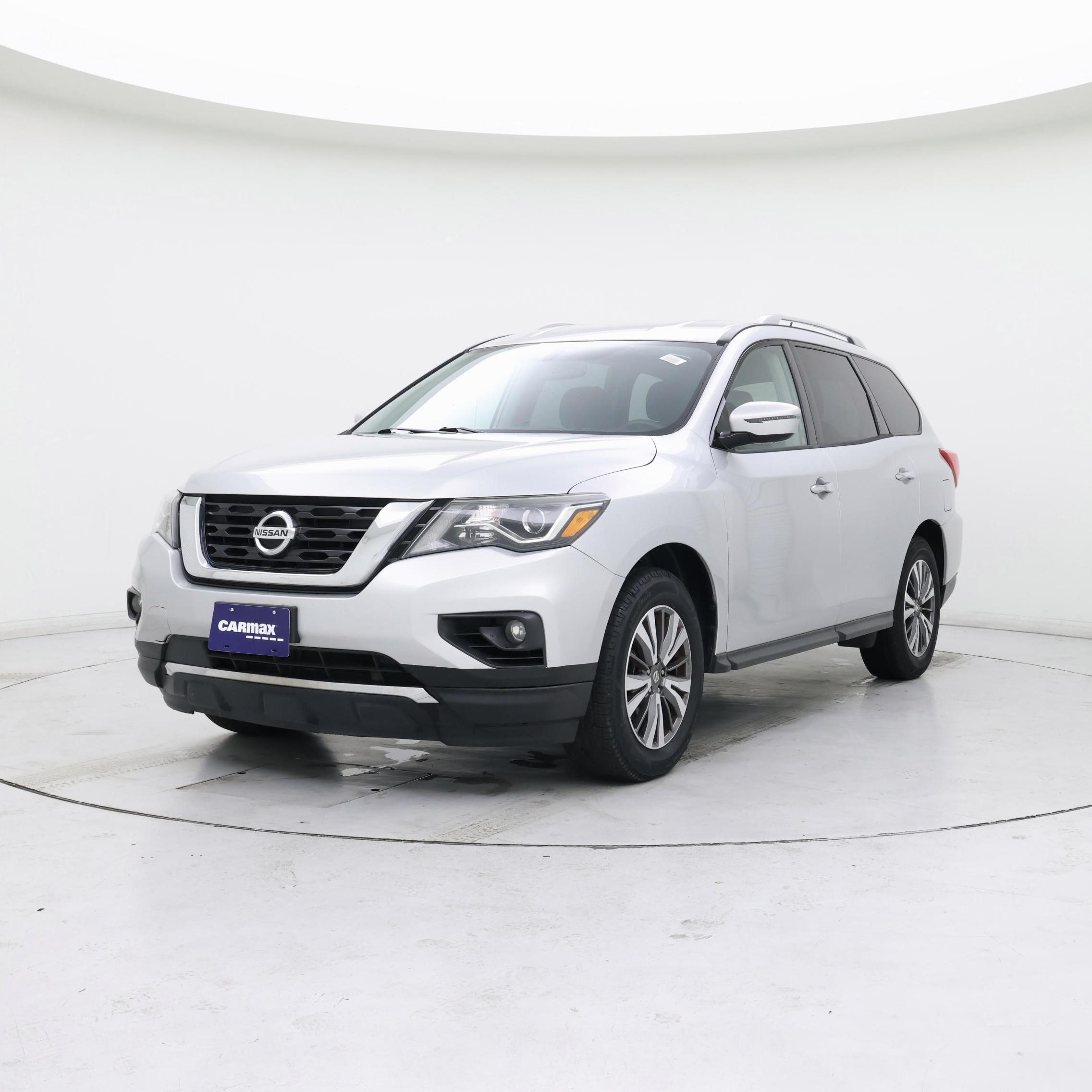 Thumbnail: 2017 Nissan Pathfinder - 4