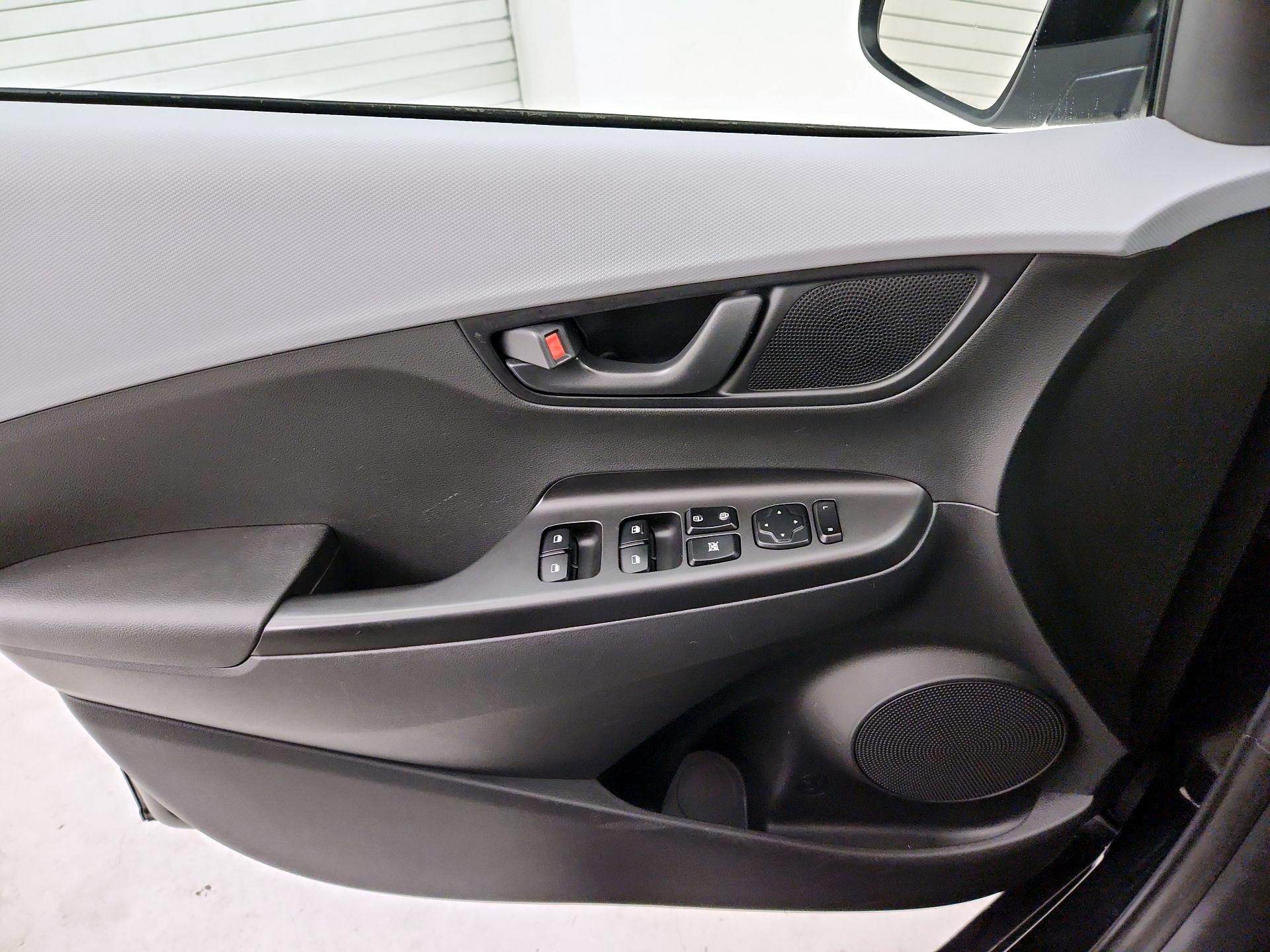 Thumbnail: 2020 Hyundai Kona - 12