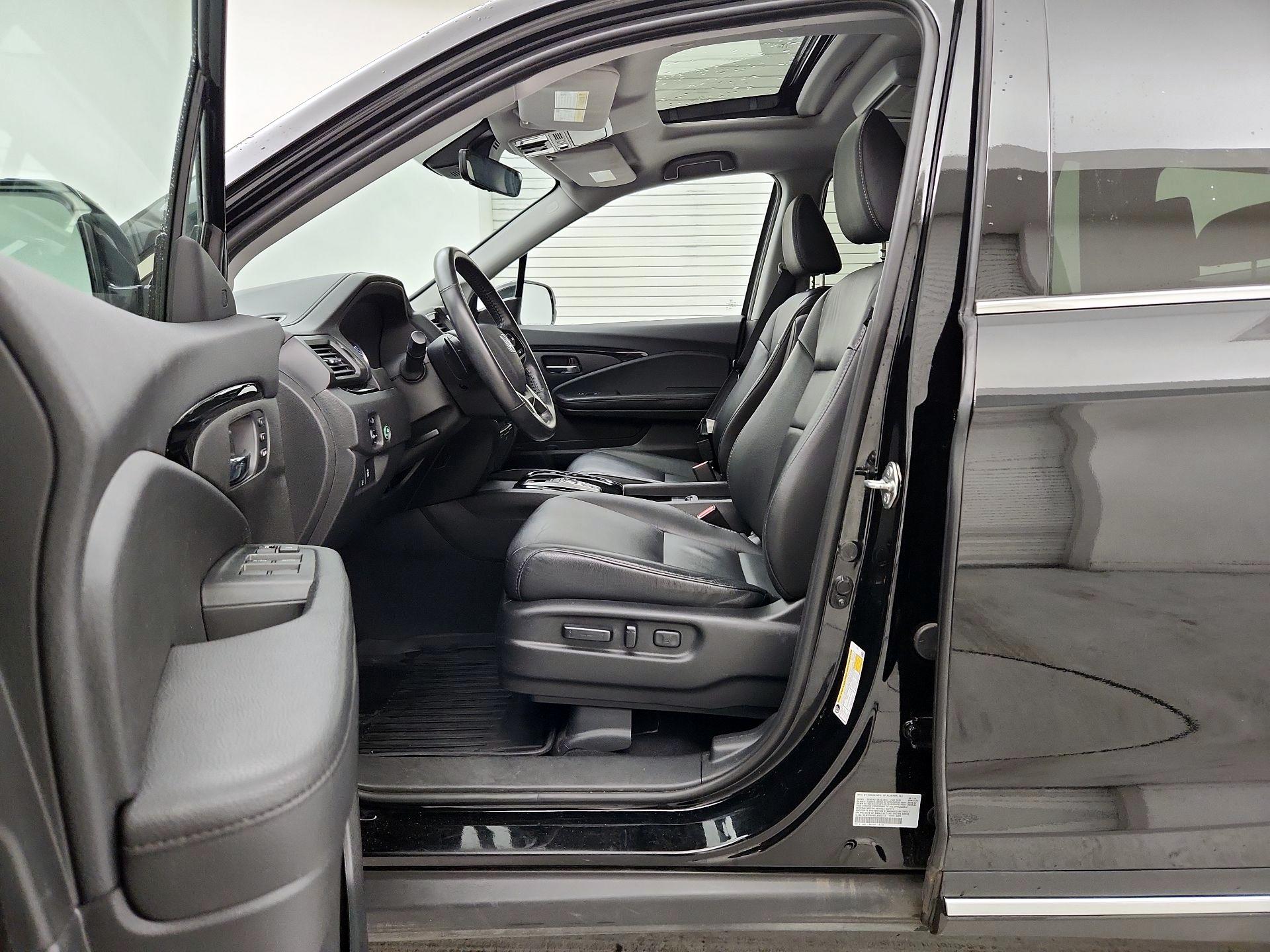 Thumbnail: 2020 Honda Pilot - 11