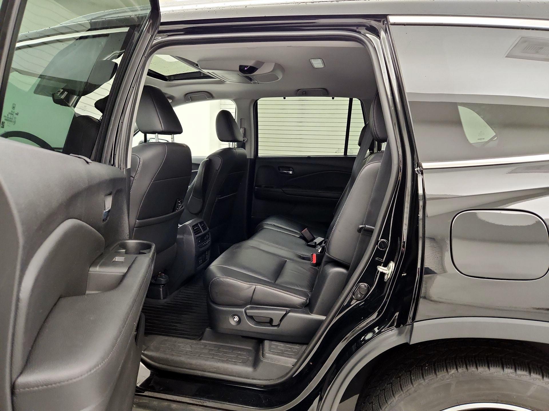 Thumbnail: 2020 Honda Pilot - 20
