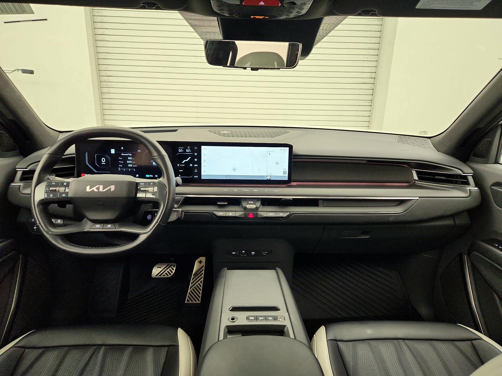 Thumbnail: 2024 Kia EV9 - 9